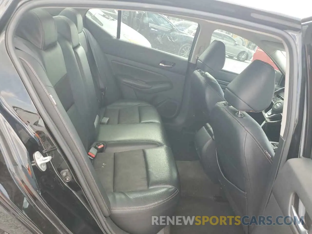 10 Photograph of a damaged car 1N4BL4CV6NN325573 NISSAN ALTIMA 2022