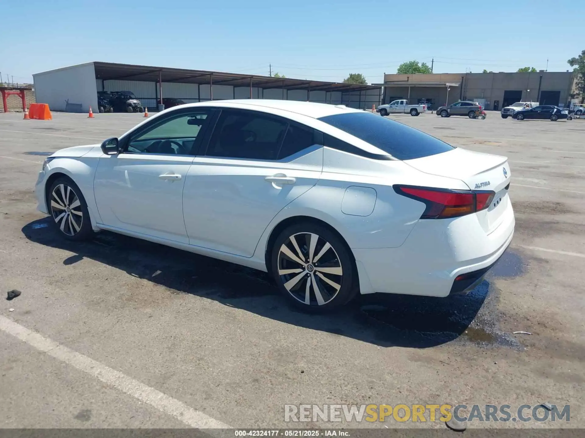 3 Photograph of a damaged car 1N4BL4CV6NN328568 NISSAN ALTIMA 2022