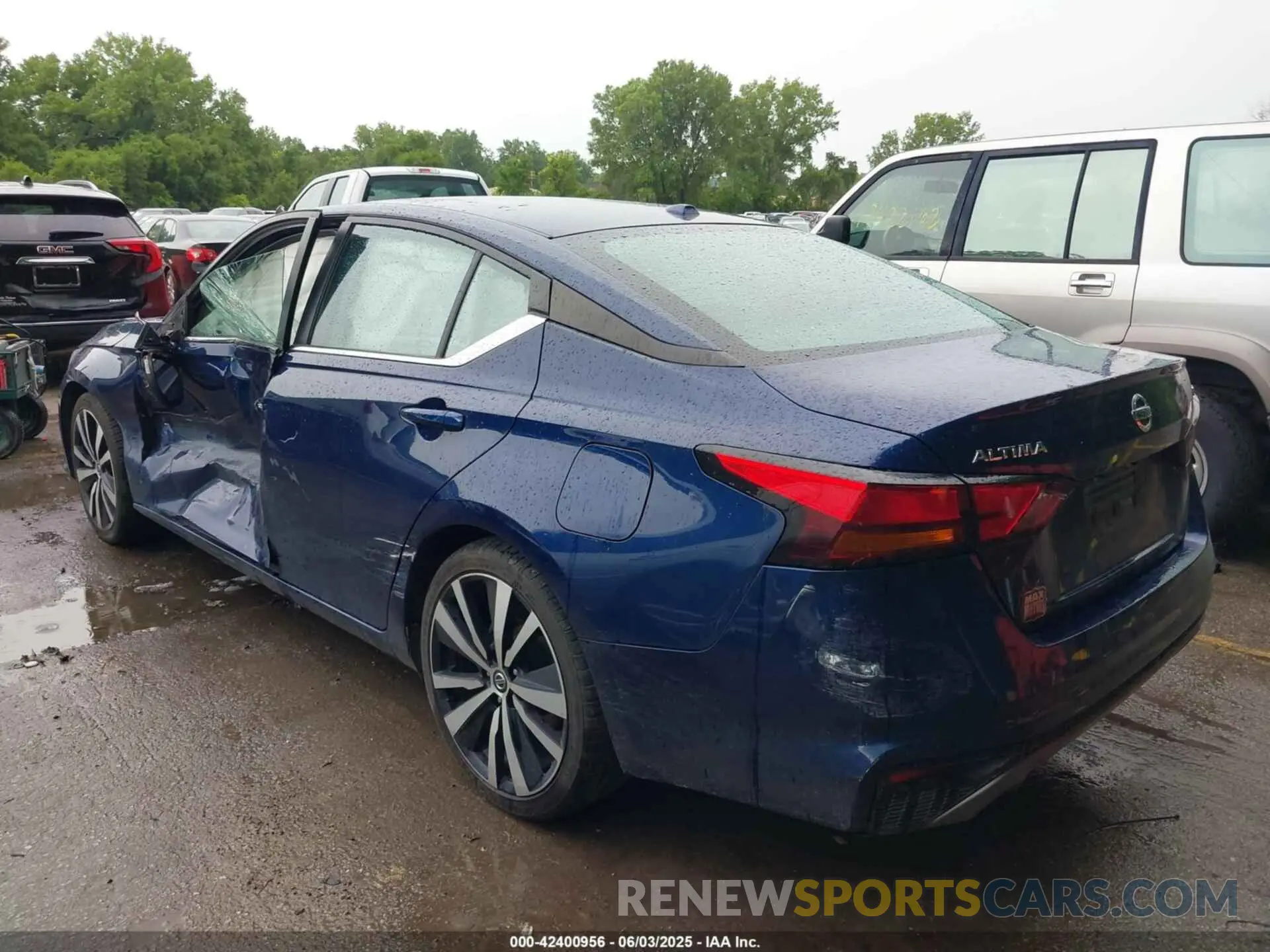 3 Photograph of a damaged car 1N4BL4CV6NN357147 NISSAN ALTIMA 2022