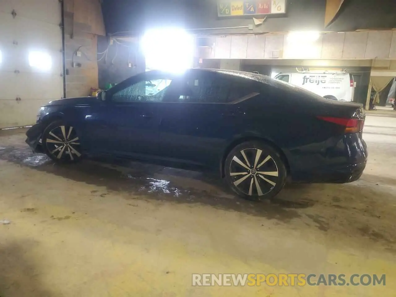 2 Photograph of a damaged car 1N4BL4CV6NN357150 NISSAN ALTIMA 2022