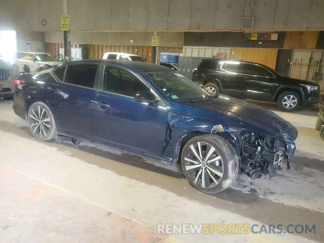 4 Photograph of a damaged car 1N4BL4CV6NN357150 NISSAN ALTIMA 2022