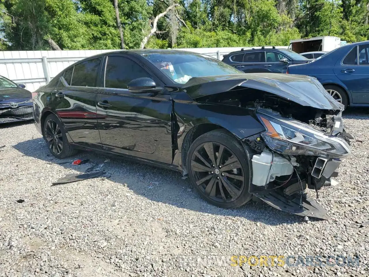 4 Photograph of a damaged car 1N4BL4CV6NN417458 NISSAN ALTIMA 2022