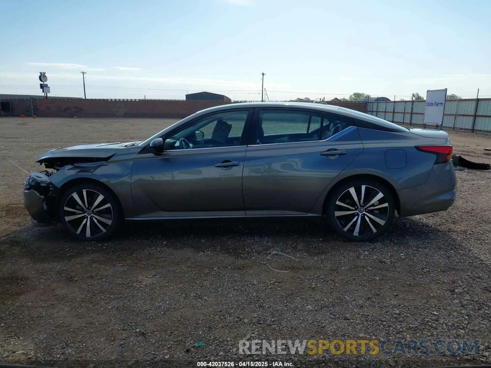 15 Photograph of a damaged car 1N4BL4CV7NN346433 NISSAN ALTIMA 2022