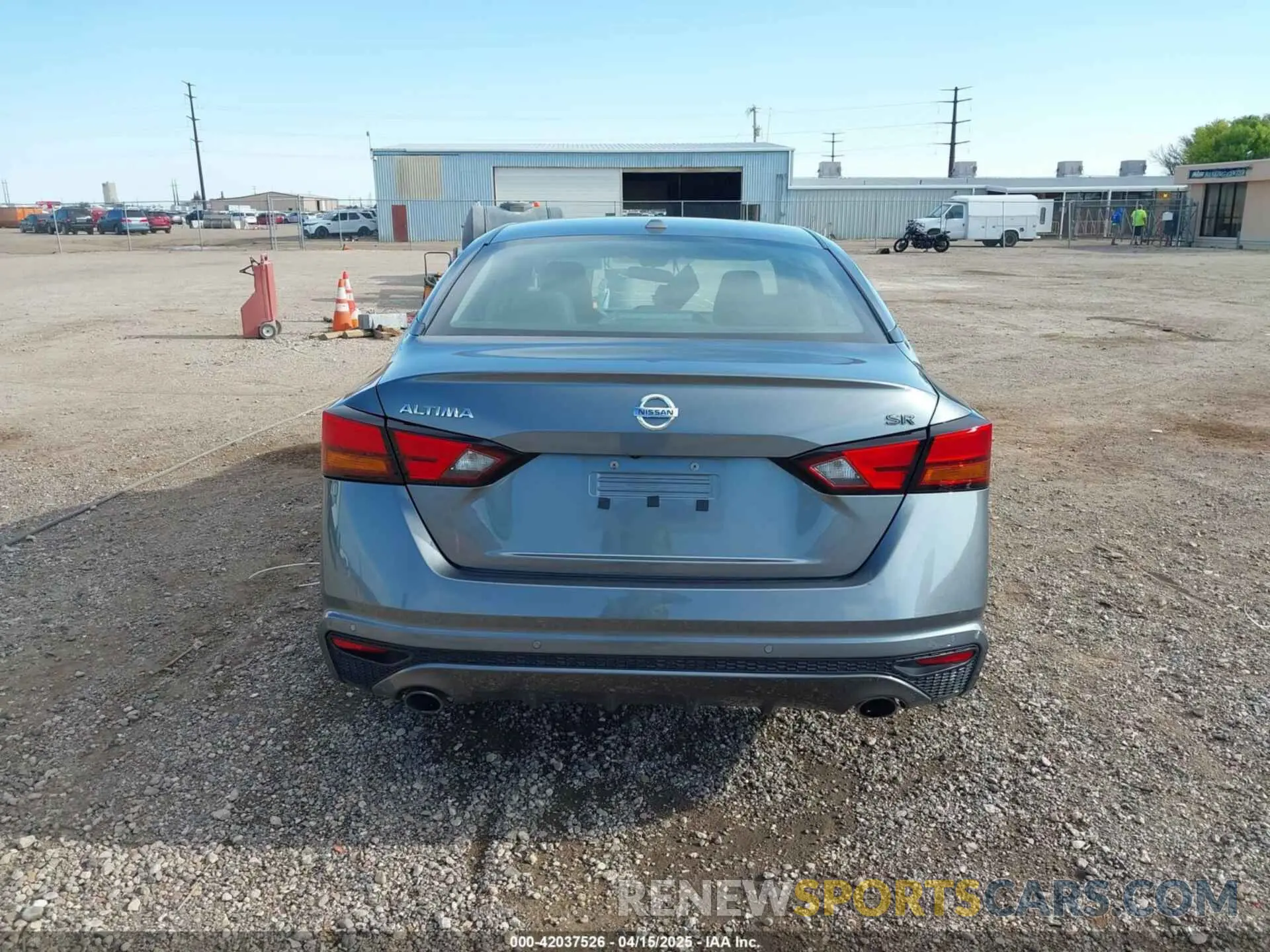 17 Photograph of a damaged car 1N4BL4CV7NN346433 NISSAN ALTIMA 2022