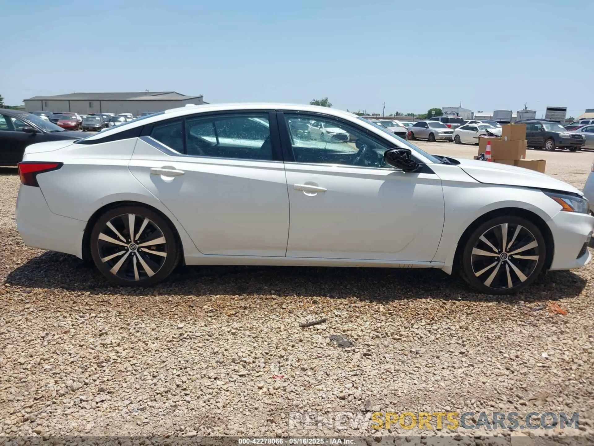 12 Photograph of a damaged car 1N4BL4CV7NN366522 NISSAN ALTIMA 2022