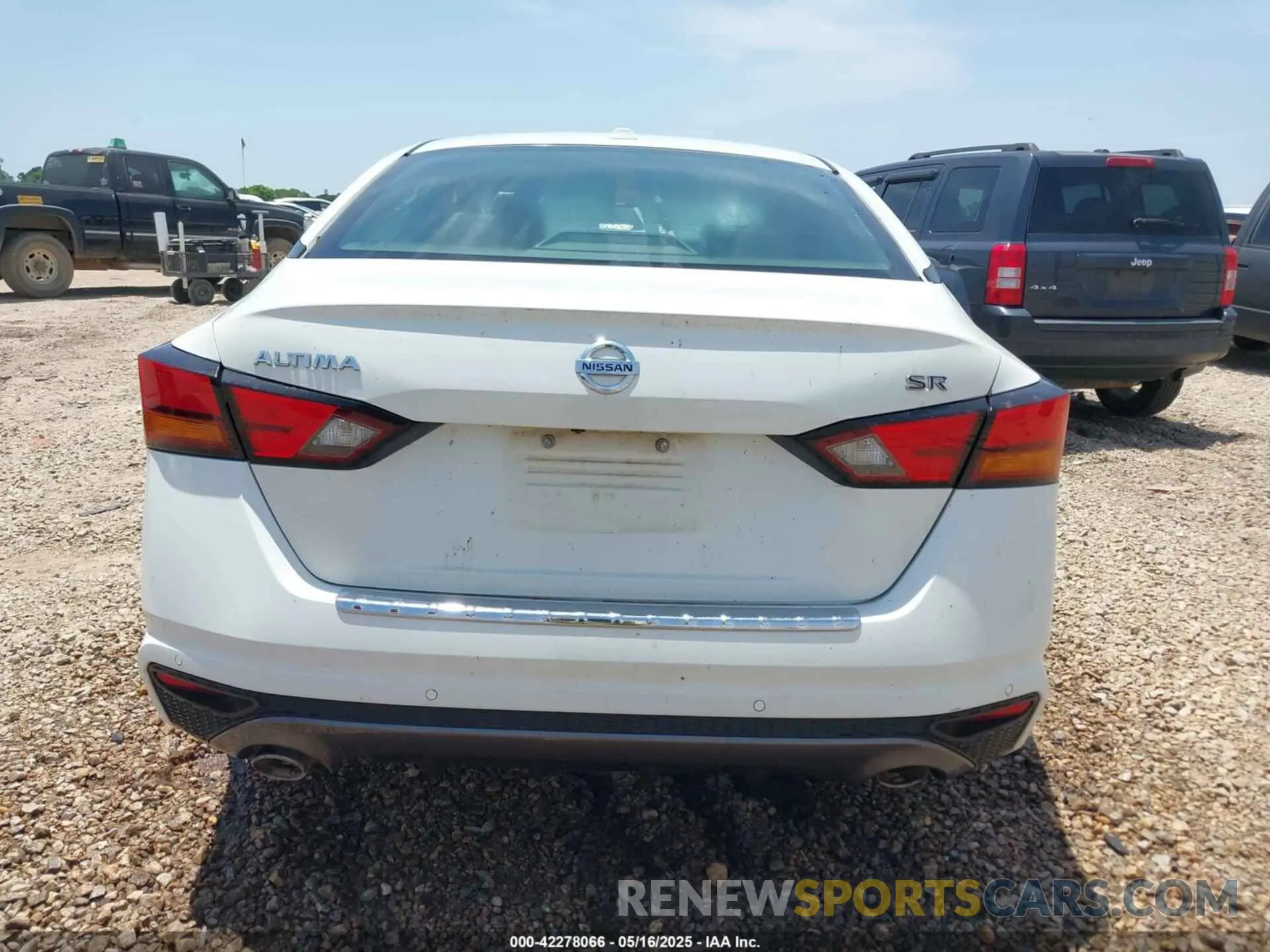 15 Photograph of a damaged car 1N4BL4CV7NN366522 NISSAN ALTIMA 2022