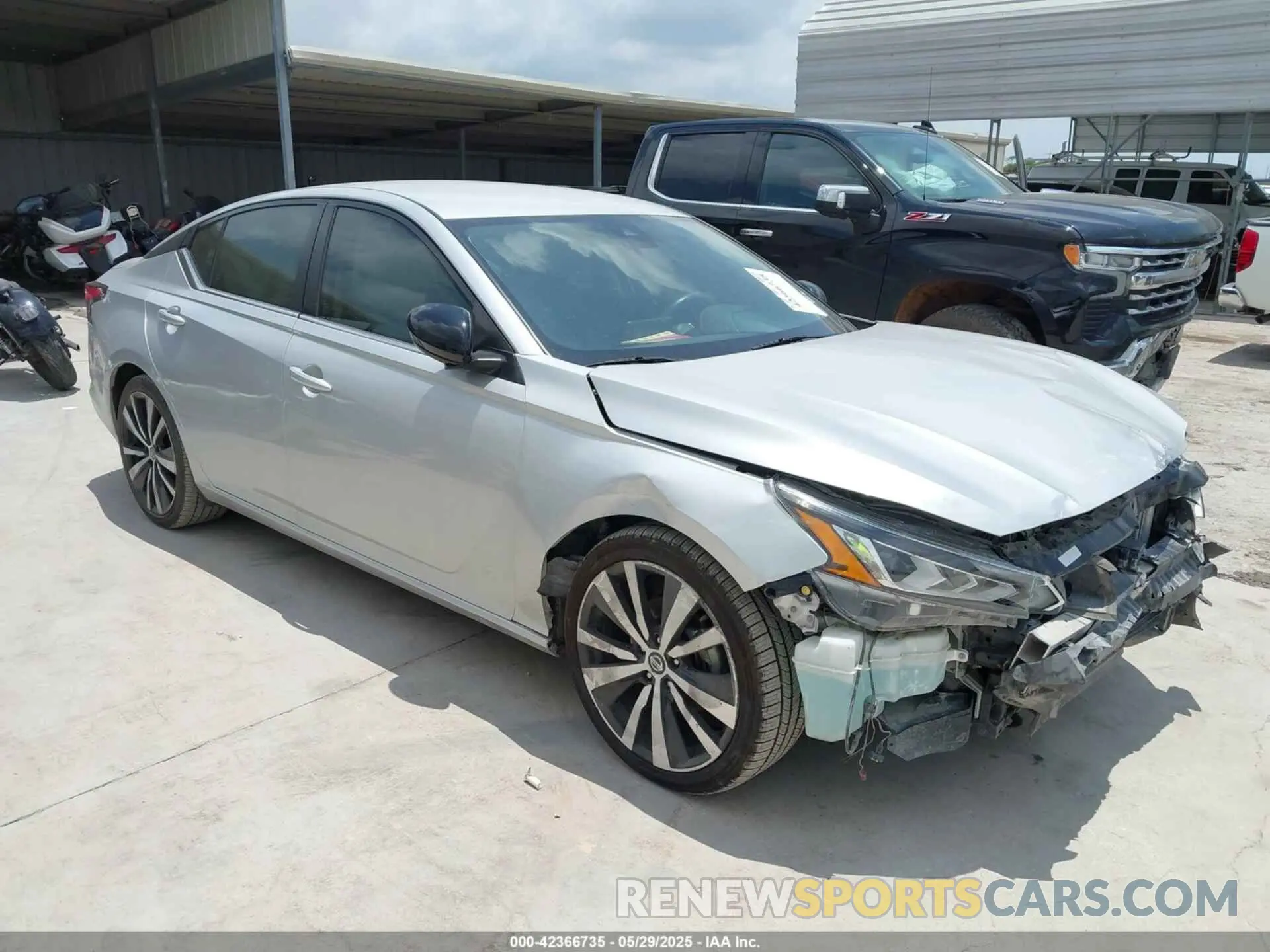 1 Photograph of a damaged car 1N4BL4CV8NN300660 NISSAN ALTIMA 2022