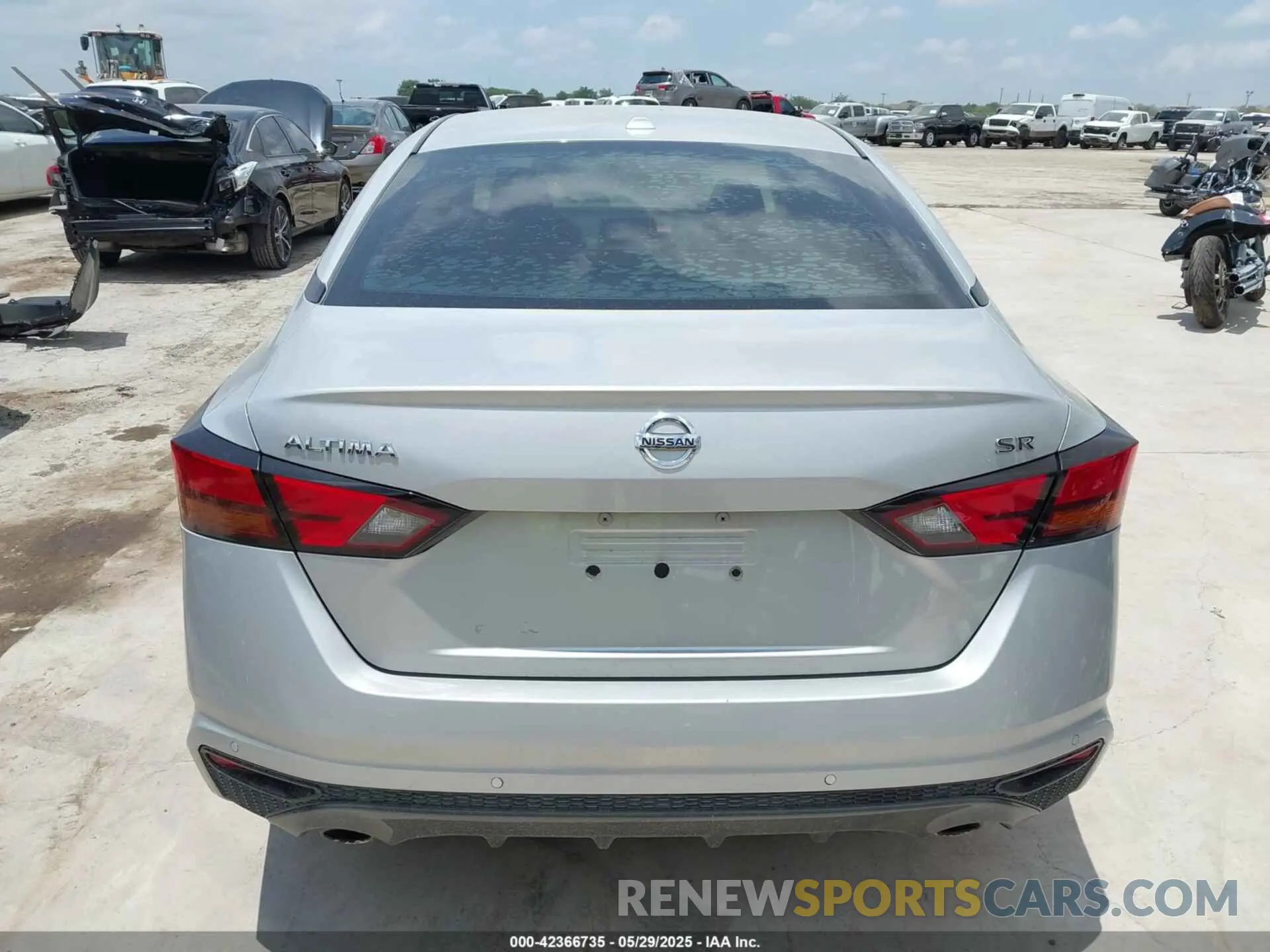 16 Photograph of a damaged car 1N4BL4CV8NN300660 NISSAN ALTIMA 2022