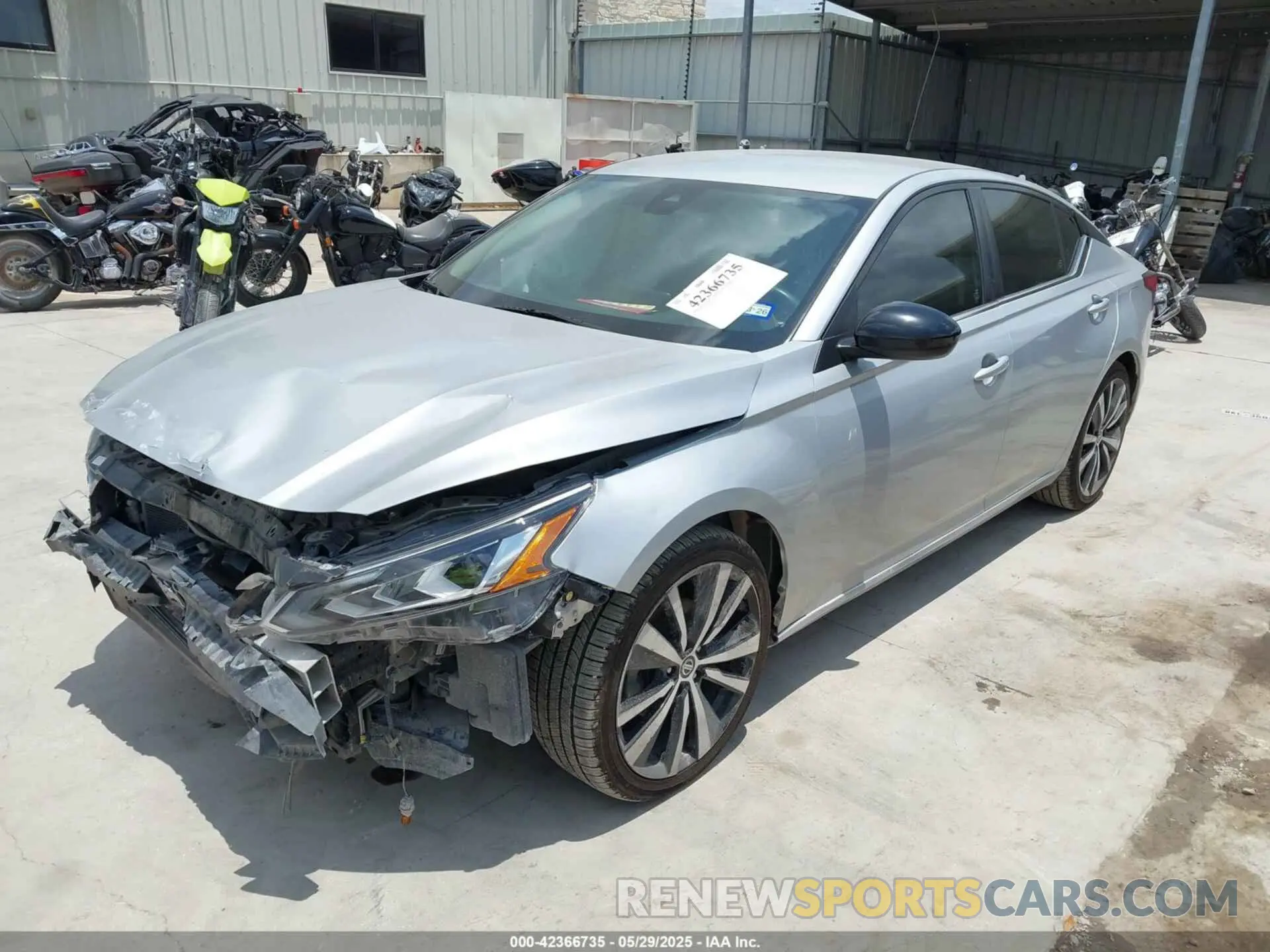 2 Photograph of a damaged car 1N4BL4CV8NN300660 NISSAN ALTIMA 2022