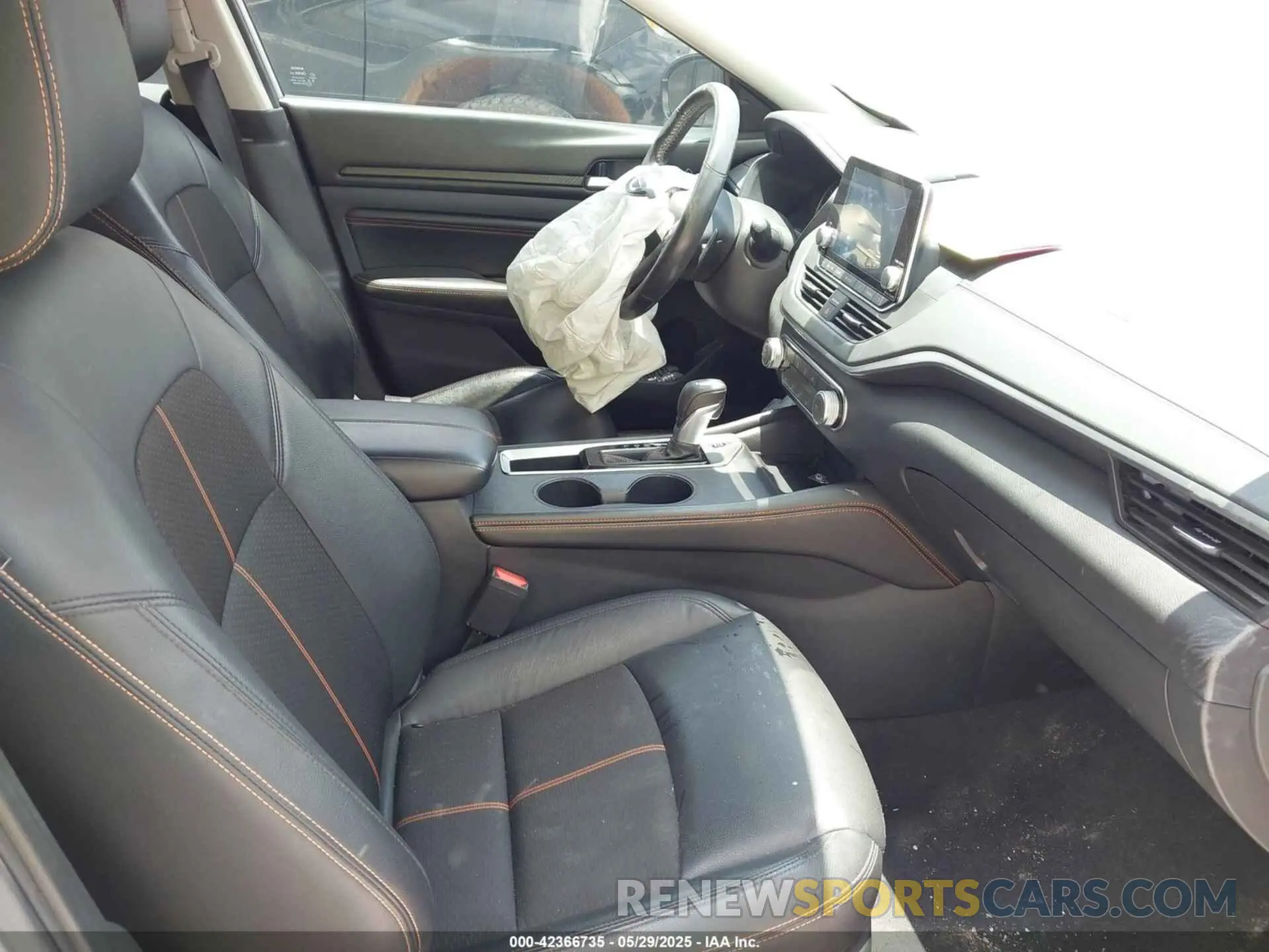 5 Photograph of a damaged car 1N4BL4CV8NN300660 NISSAN ALTIMA 2022