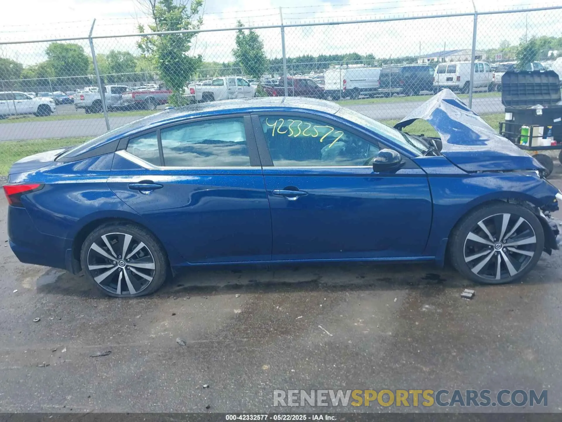 13 Photograph of a damaged car 1N4BL4CV8NN326949 NISSAN ALTIMA 2022