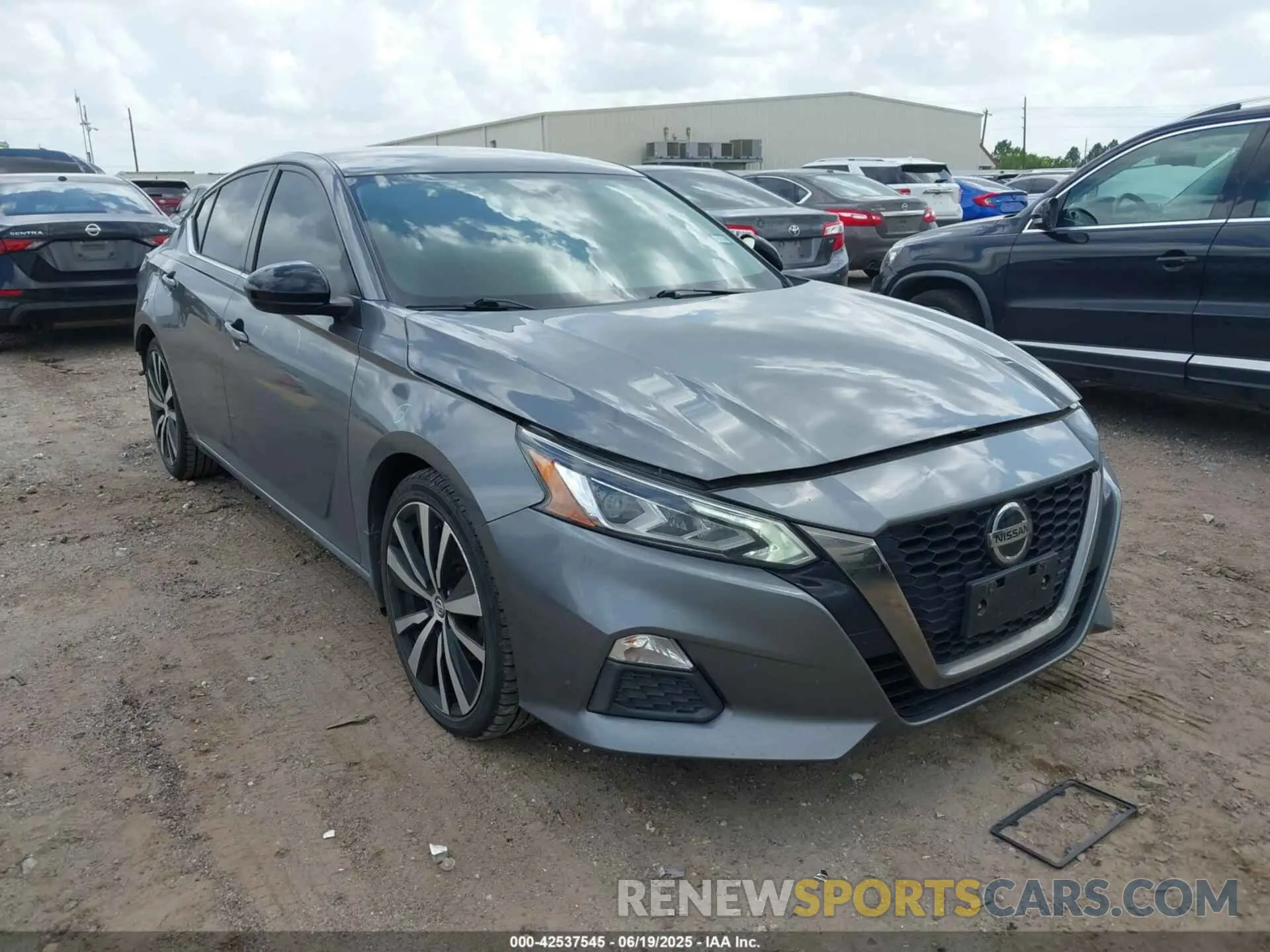 1 Photograph of a damaged car 1N4BL4CV8NN396001 NISSAN ALTIMA 2022