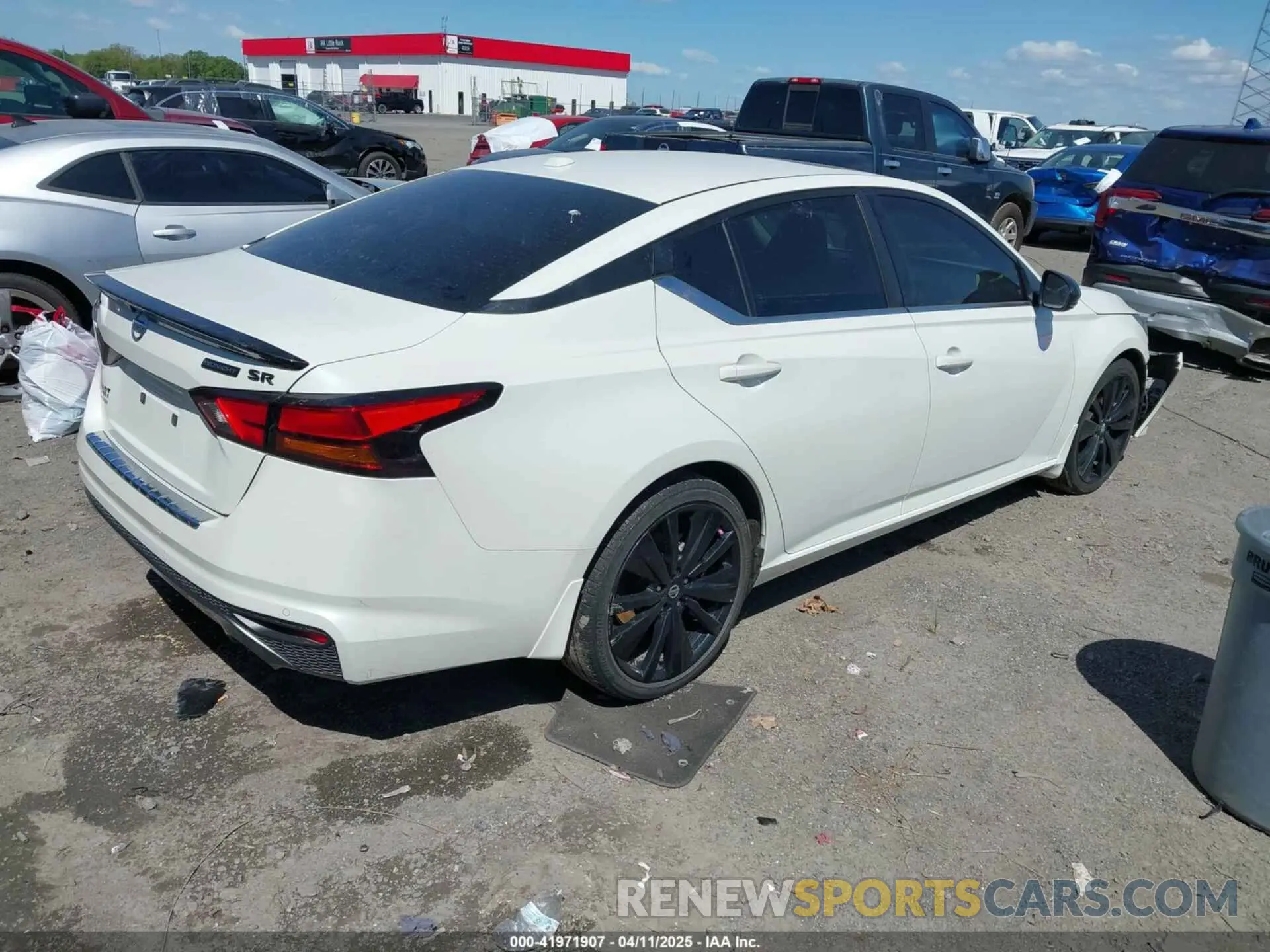 4 Photograph of a damaged car 1N4BL4CV8NN425075 NISSAN ALTIMA 2022