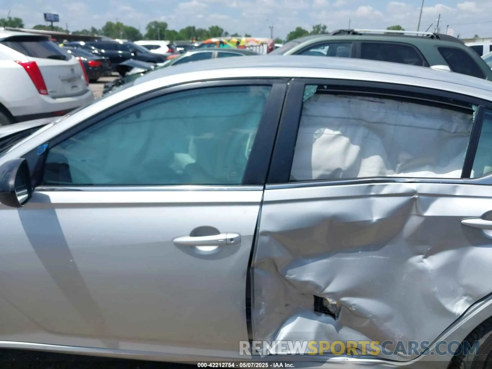 13 Photograph of a damaged car 1N4BL4CV9NN316804 NISSAN ALTIMA 2022