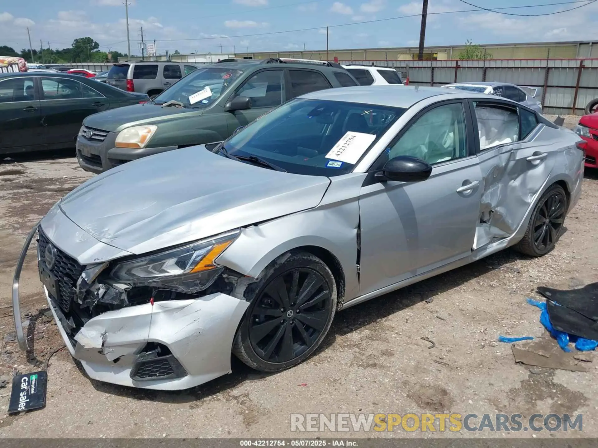 2 Photograph of a damaged car 1N4BL4CV9NN316804 NISSAN ALTIMA 2022