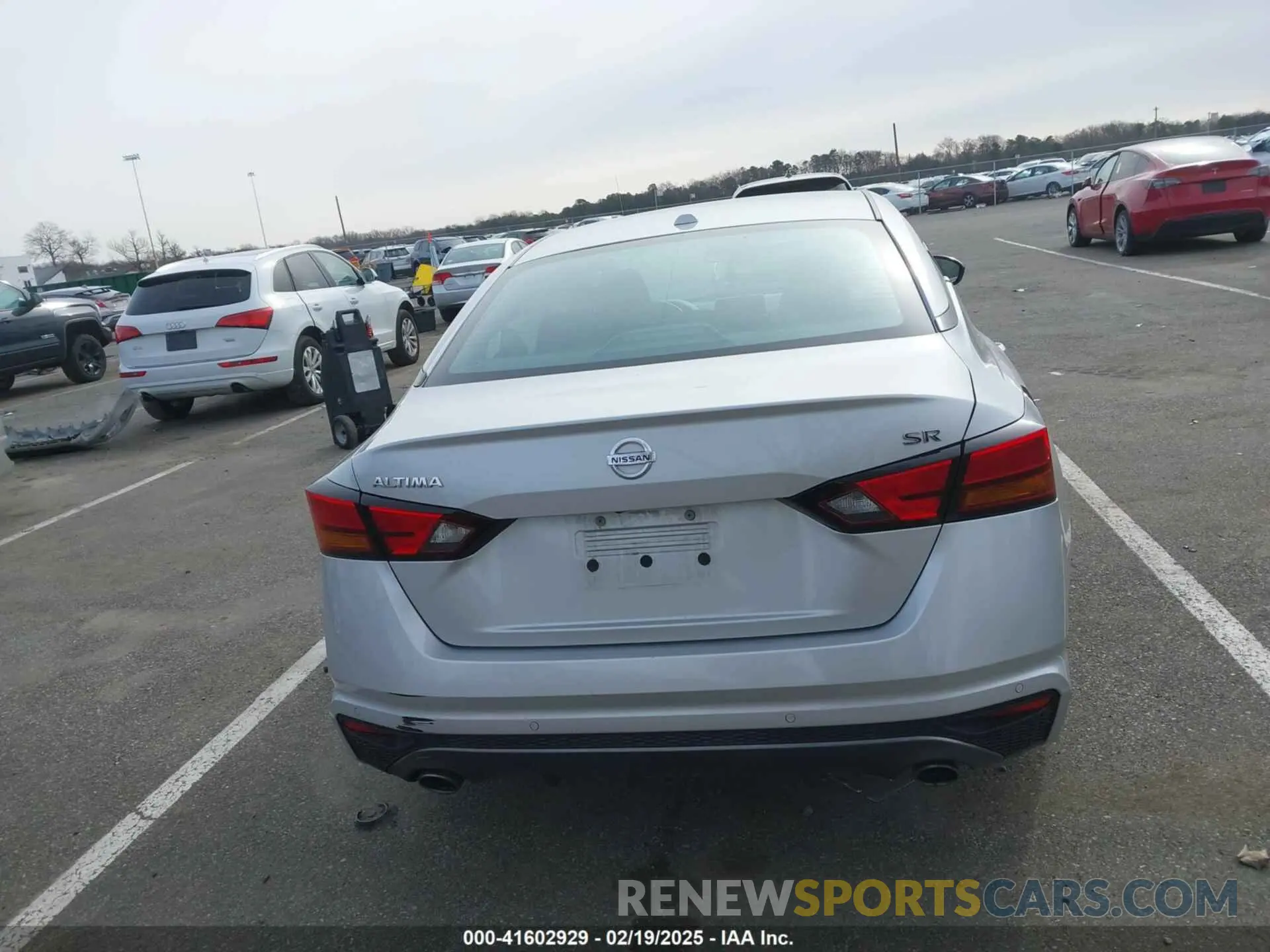 16 Photograph of a damaged car 1N4BL4CV9NN327401 NISSAN ALTIMA 2022