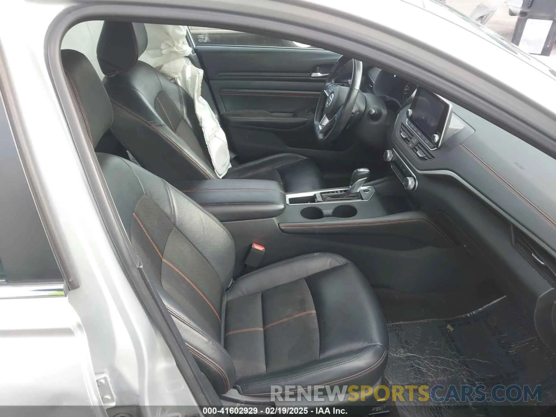 5 Photograph of a damaged car 1N4BL4CV9NN327401 NISSAN ALTIMA 2022