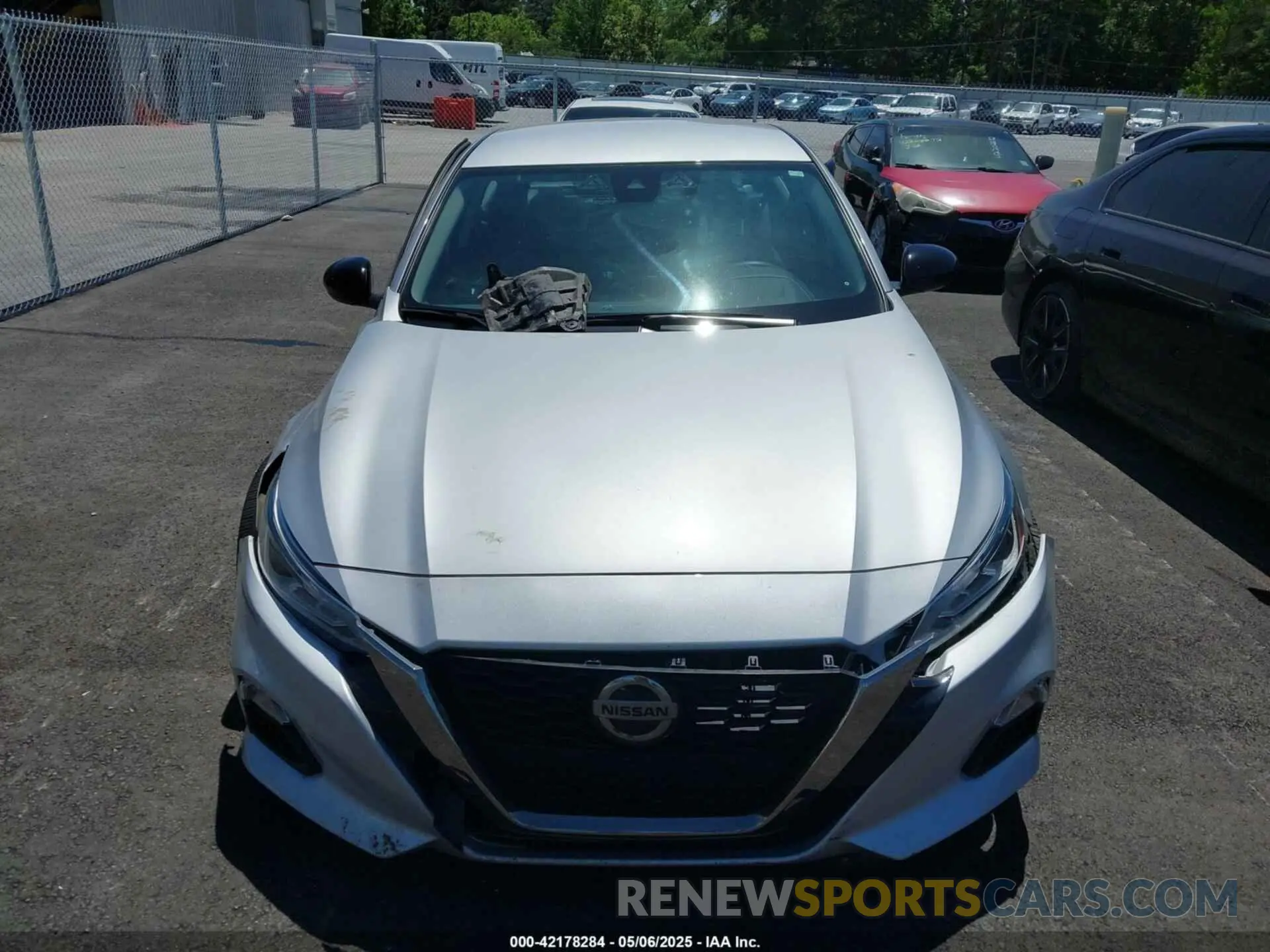 12 Photograph of a damaged car 1N4BL4CV9NN379028 NISSAN ALTIMA 2022