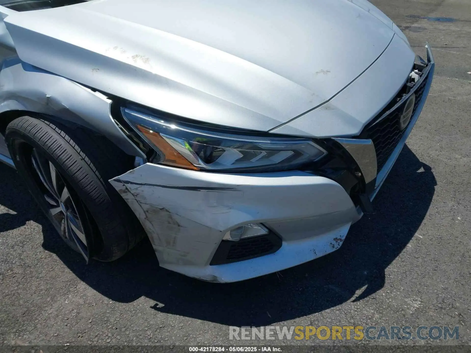 18 Photograph of a damaged car 1N4BL4CV9NN379028 NISSAN ALTIMA 2022