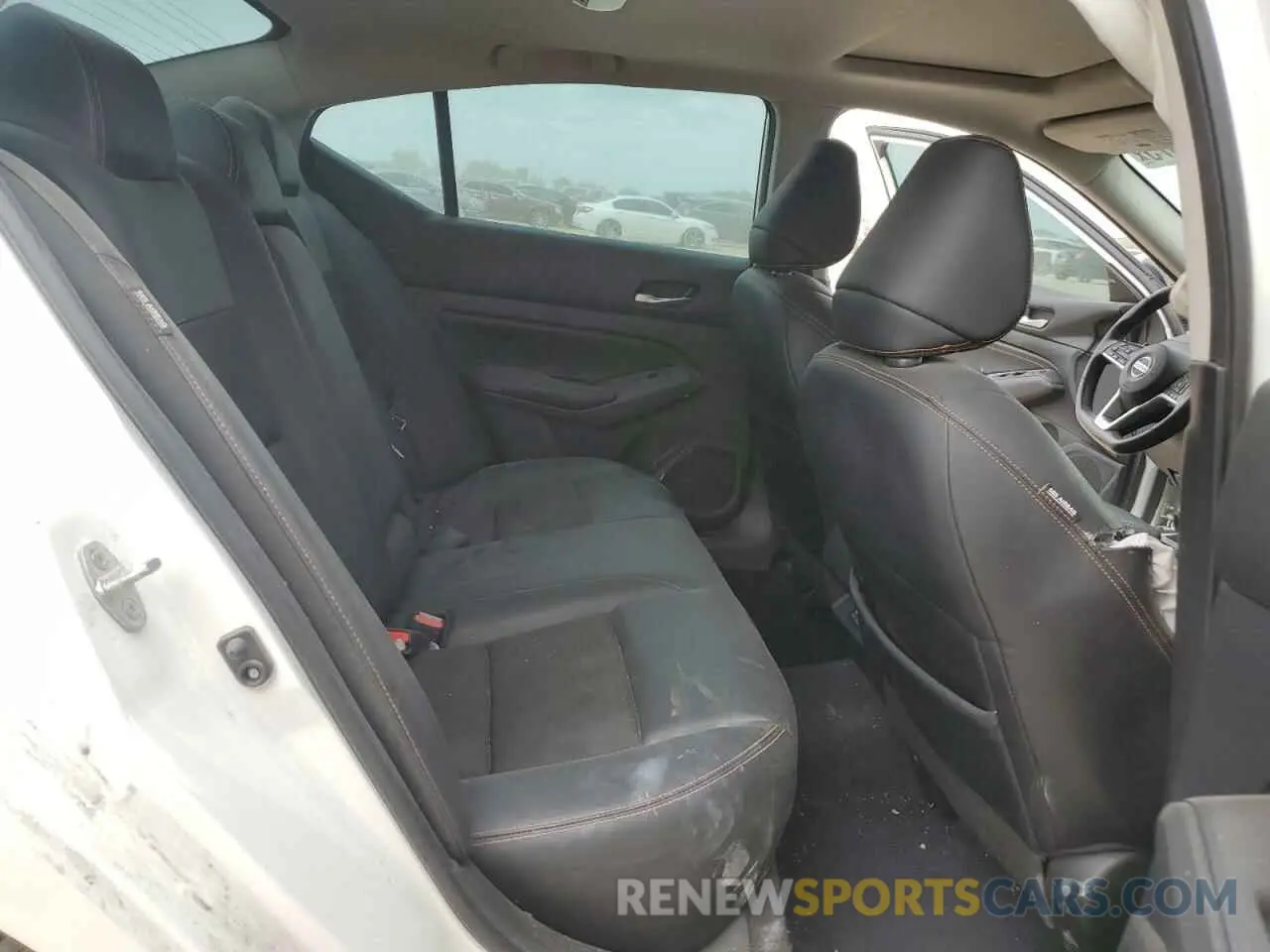 10 Photograph of a damaged car 1N4BL4CV9NN415753 NISSAN ALTIMA 2022