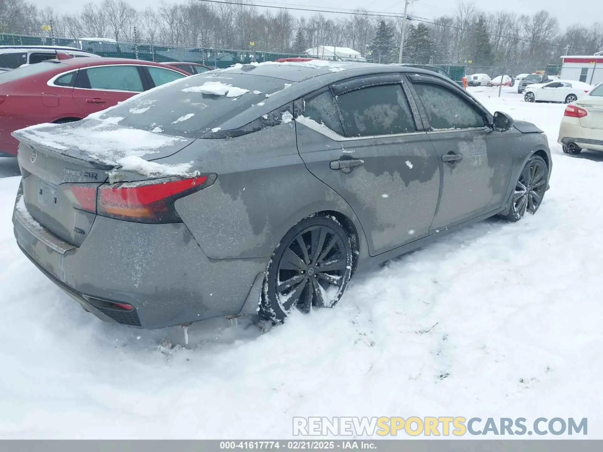 4 Photograph of a damaged car 1N4BL4CW0NN384871 NISSAN ALTIMA 2022