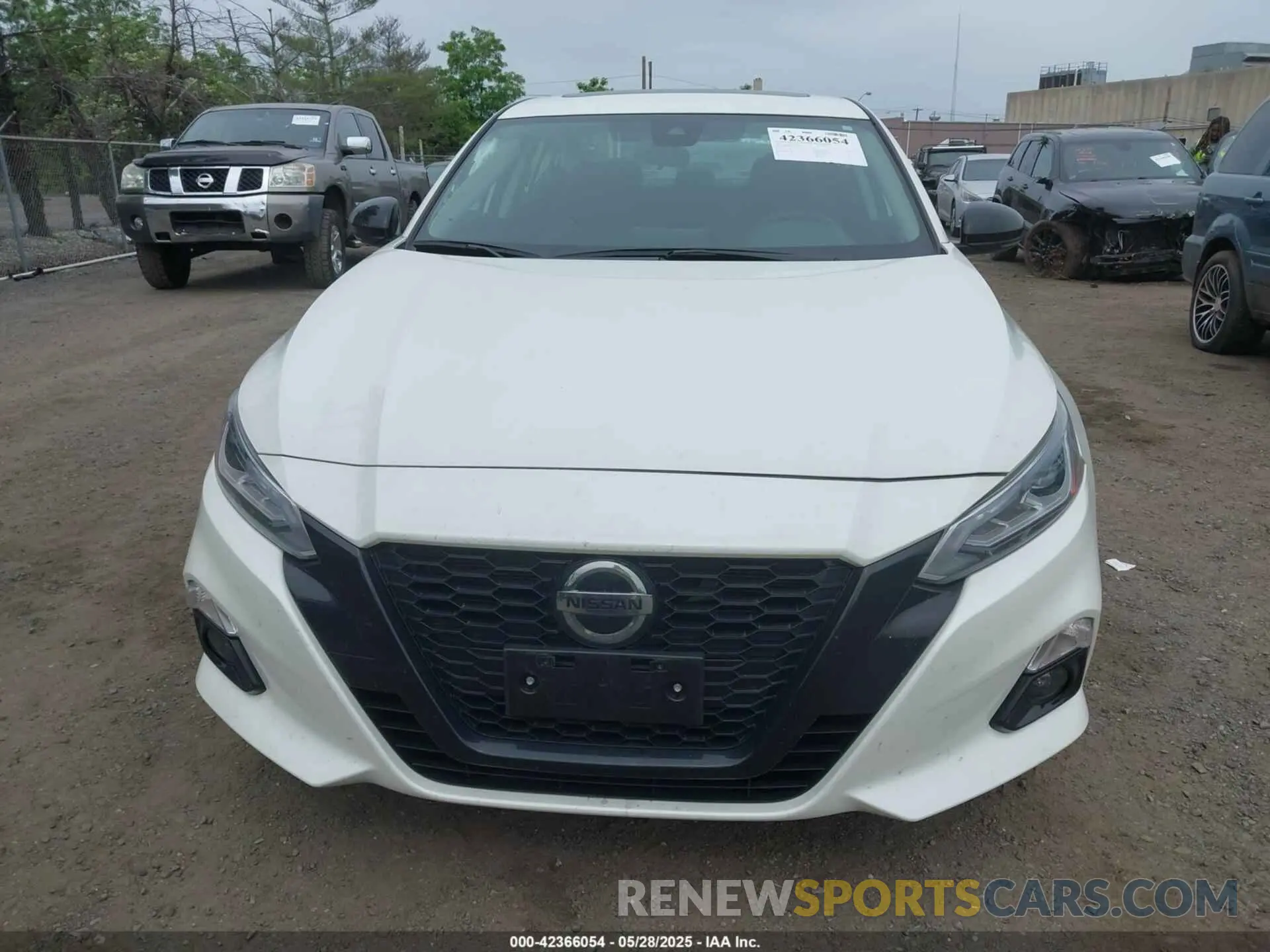12 Photograph of a damaged car 1N4BL4CW0NN385180 NISSAN ALTIMA 2022
