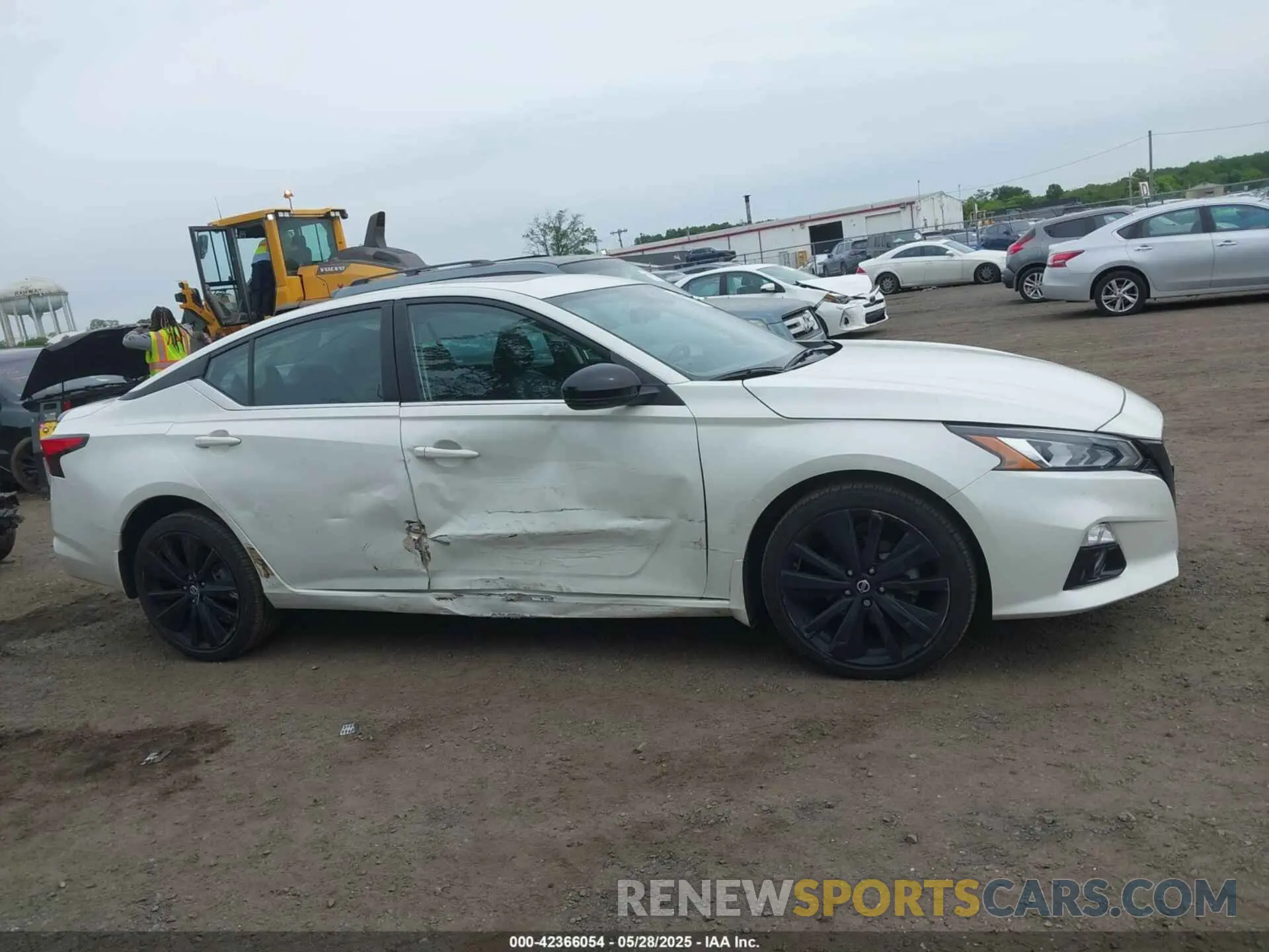 13 Photograph of a damaged car 1N4BL4CW0NN385180 NISSAN ALTIMA 2022