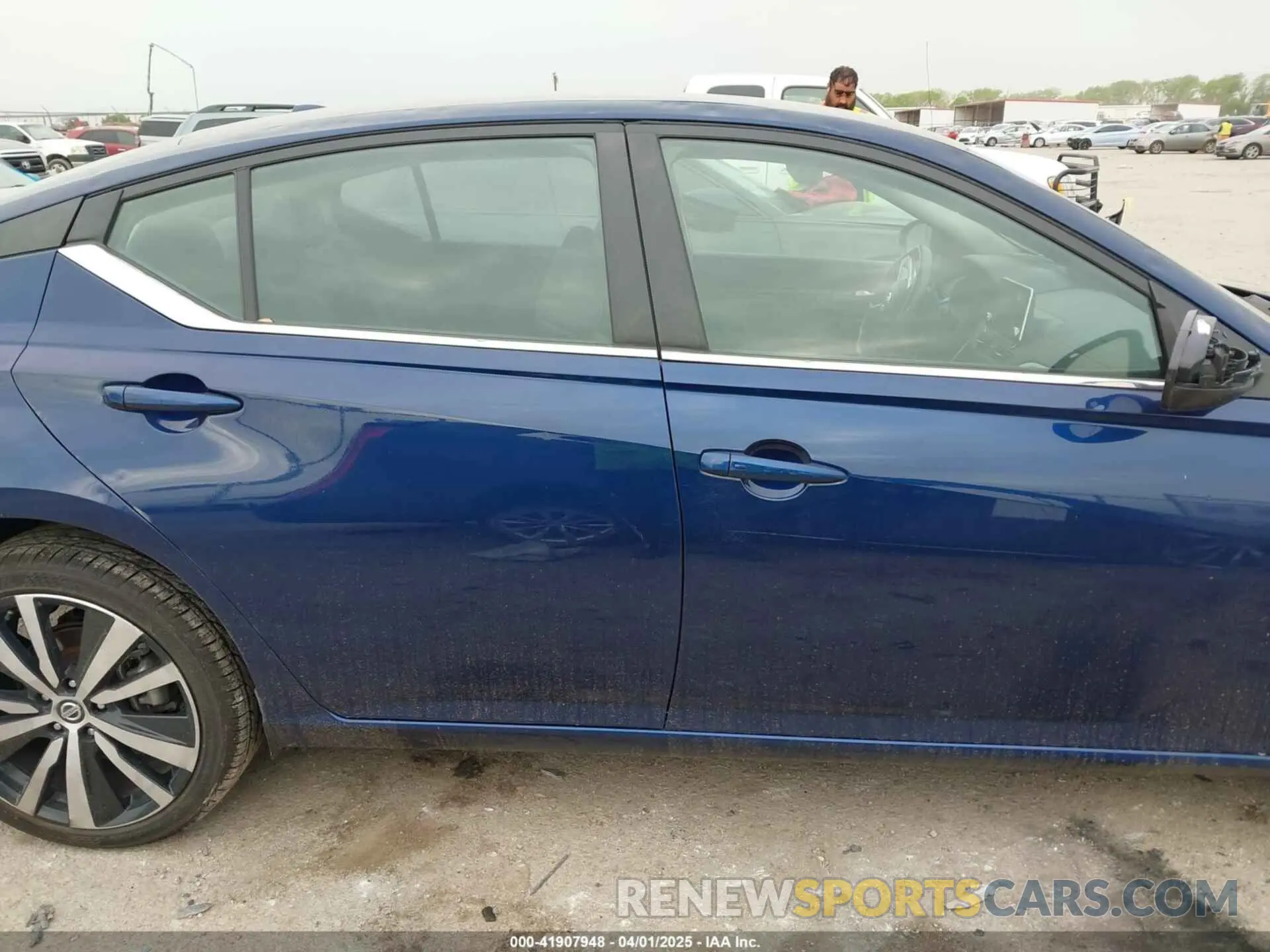 13 Photograph of a damaged car 1N4BL4CW5NN308921 NISSAN ALTIMA 2022