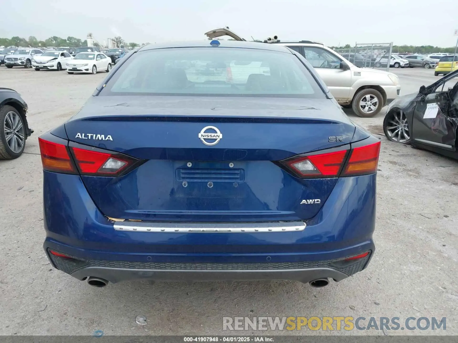 16 Photograph of a damaged car 1N4BL4CW5NN308921 NISSAN ALTIMA 2022