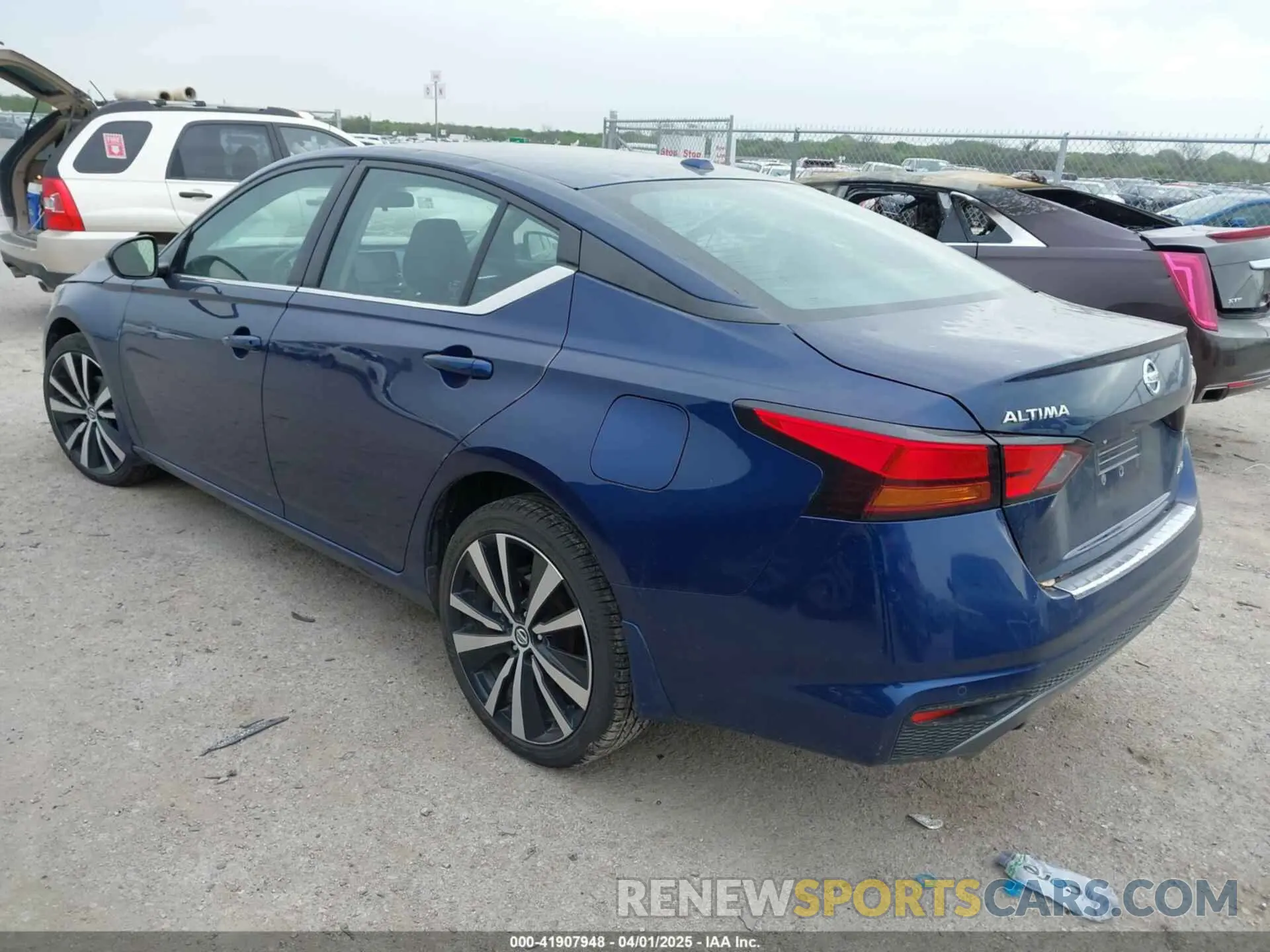 3 Photograph of a damaged car 1N4BL4CW5NN308921 NISSAN ALTIMA 2022