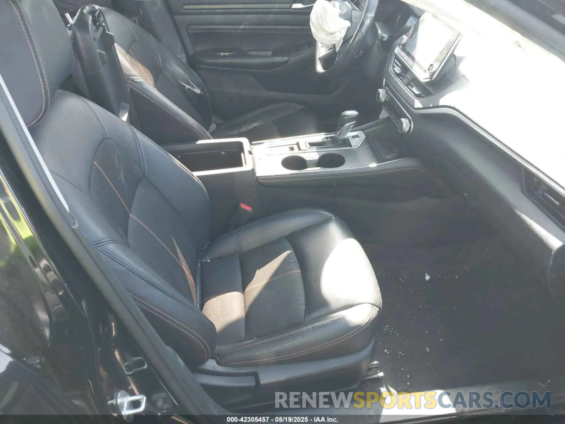 5 Photograph of a damaged car 1N4BL4CW6NN385118 NISSAN ALTIMA 2022