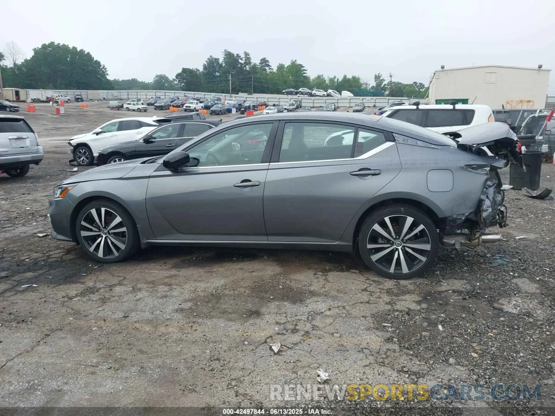 14 Photograph of a damaged car 1N4BL4CW7NN306765 NISSAN ALTIMA 2022