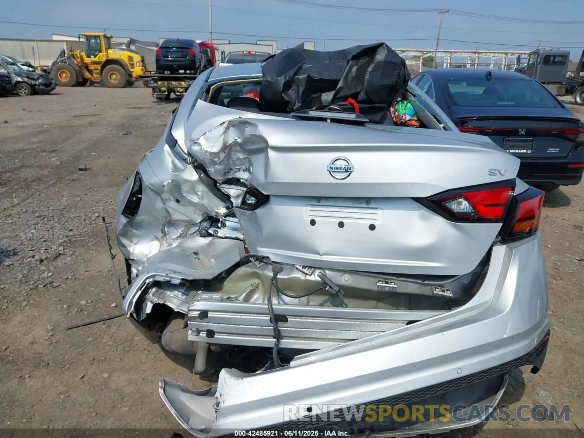 16 Photograph of a damaged car 1N4BL4DV0NN308735 NISSAN ALTIMA 2022