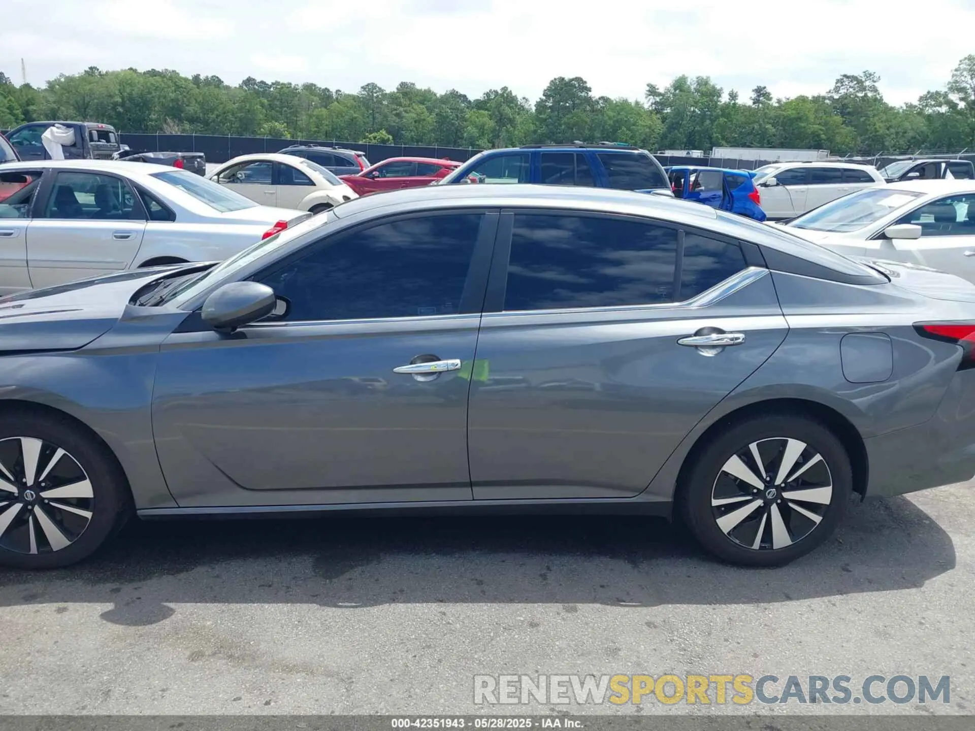 14 Photograph of a damaged car 1N4BL4DV0NN317600 NISSAN ALTIMA 2022