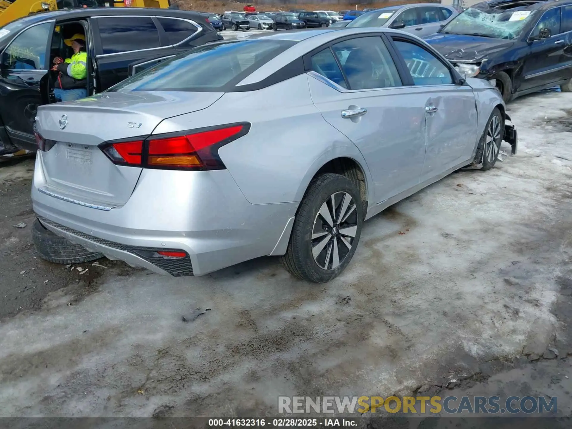 4 Photograph of a damaged car 1N4BL4DV0NN323784 NISSAN ALTIMA 2022