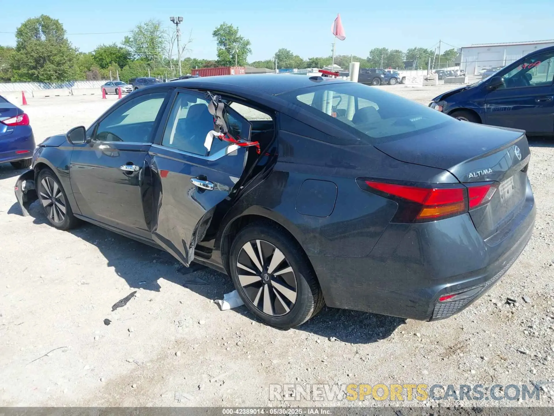3 Photograph of a damaged car 1N4BL4DV0NN324286 NISSAN ALTIMA 2022