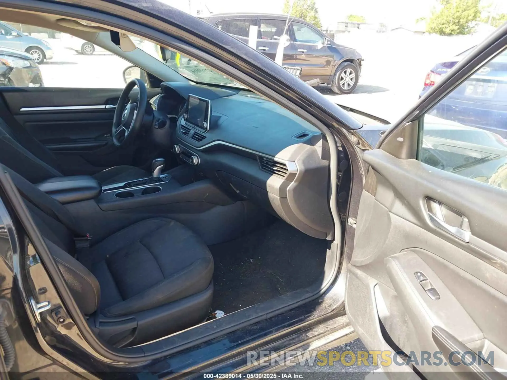 5 Photograph of a damaged car 1N4BL4DV0NN324286 NISSAN ALTIMA 2022
