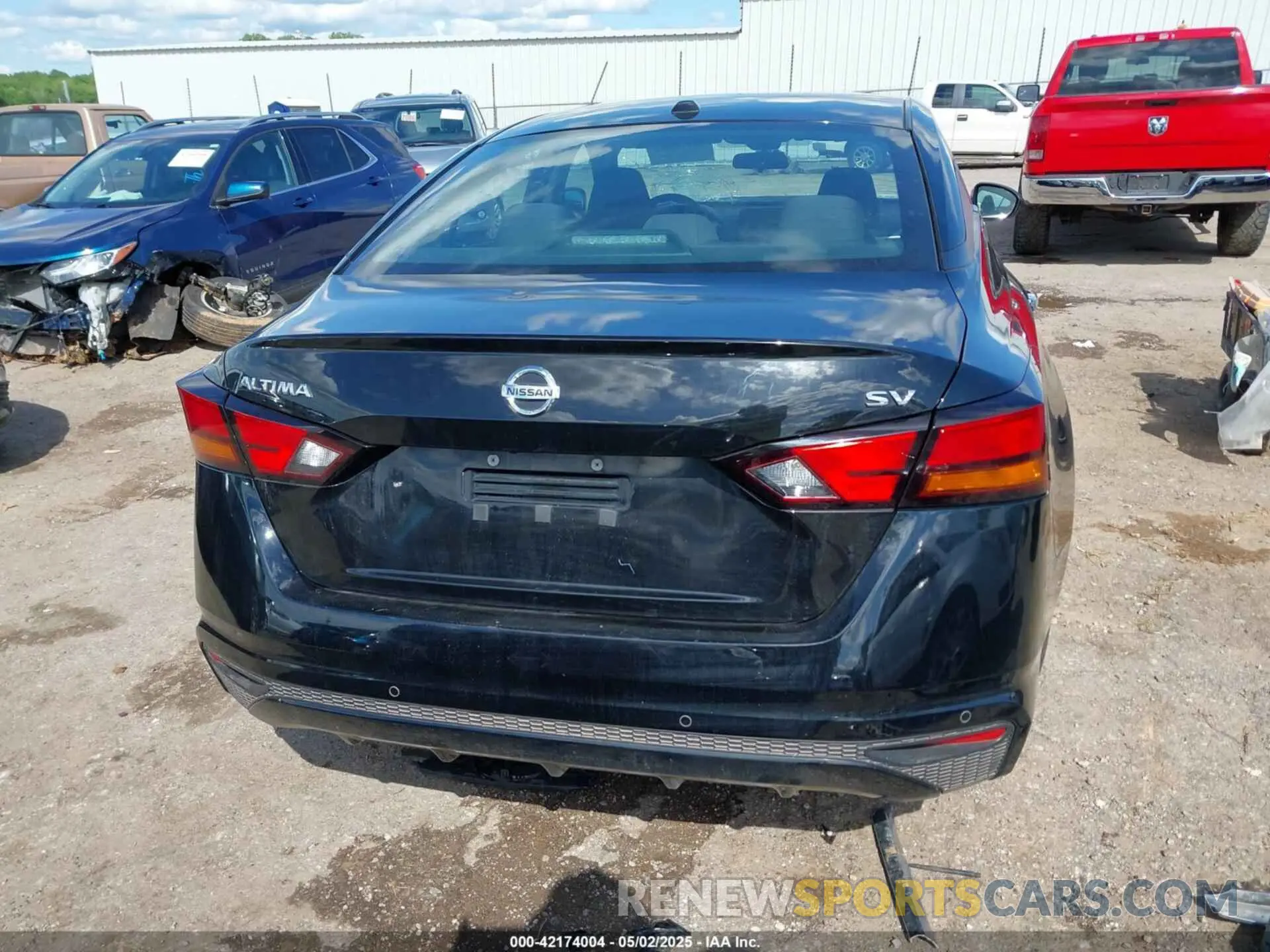 17 Photograph of a damaged car 1N4BL4DV0NN369132 NISSAN ALTIMA 2022