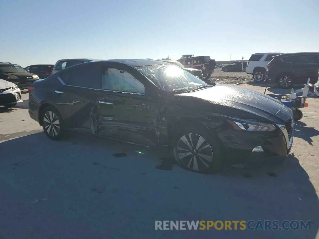 4 Photograph of a damaged car 1N4BL4DV0NN374170 NISSAN ALTIMA 2022