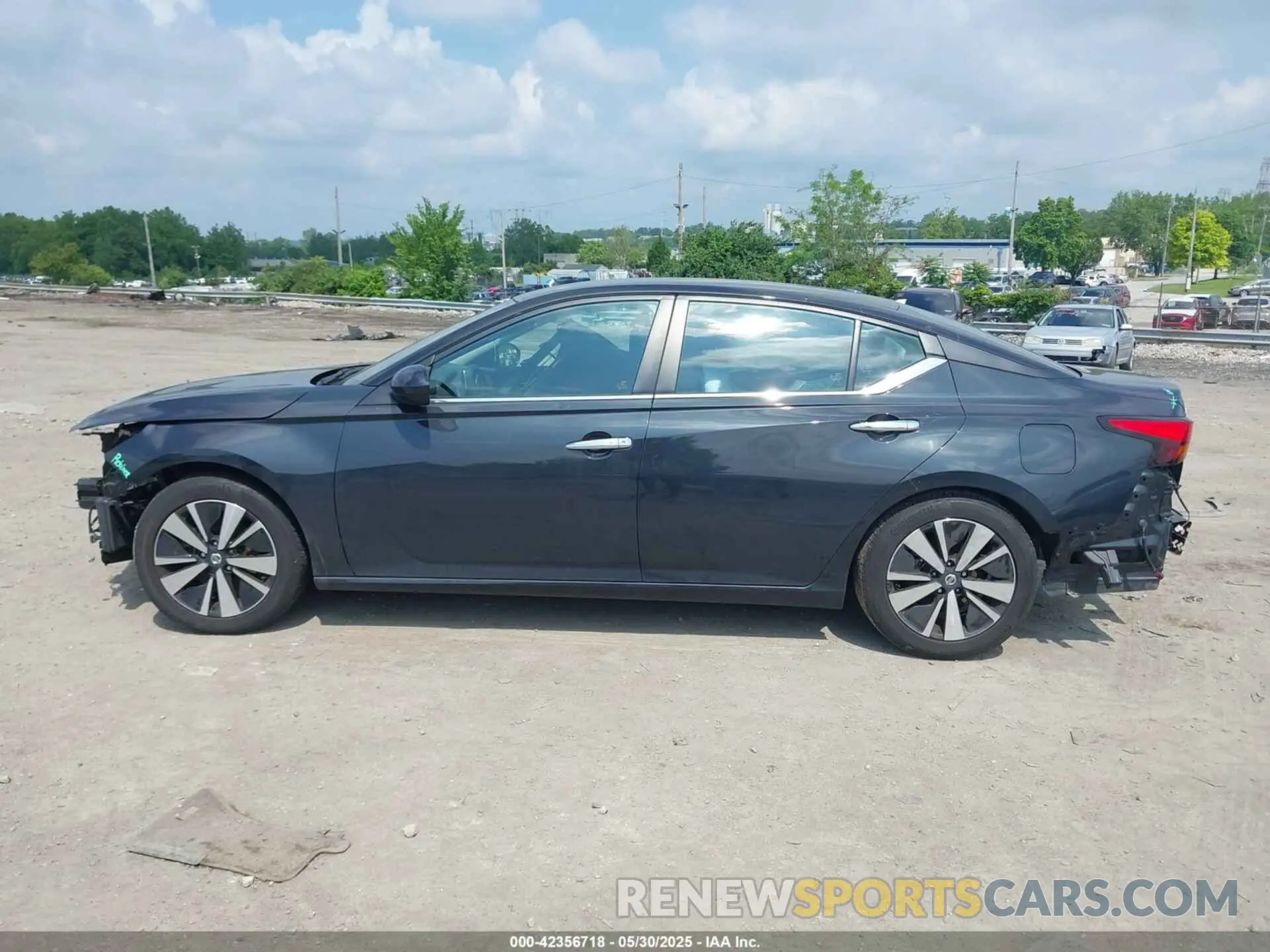 13 Photograph of a damaged car 1N4BL4DV0NN391535 NISSAN ALTIMA 2022