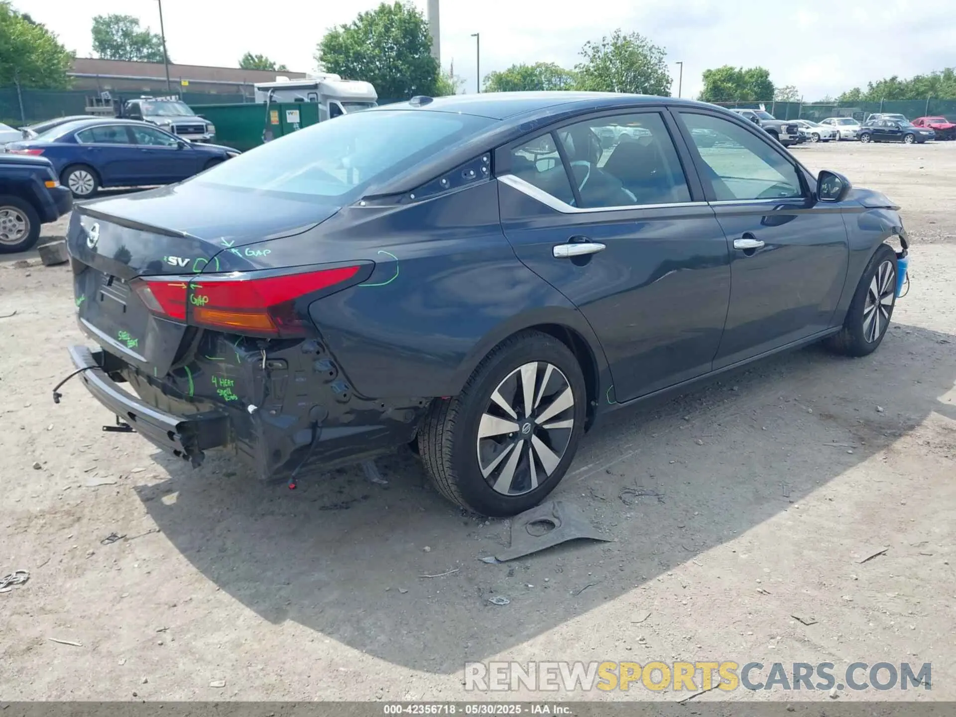 4 Photograph of a damaged car 1N4BL4DV0NN391535 NISSAN ALTIMA 2022