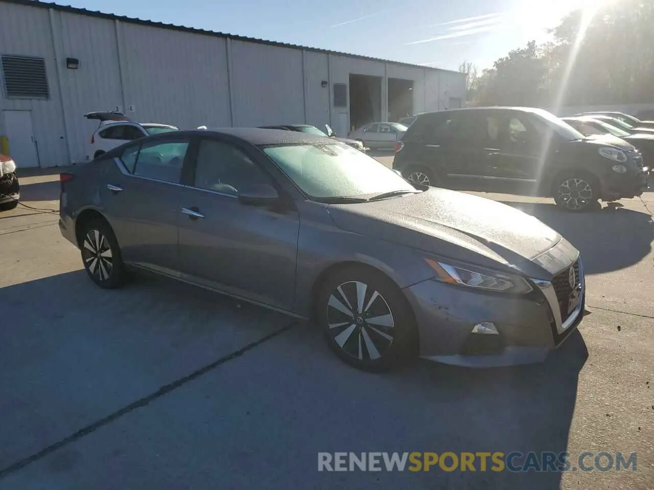 4 Photograph of a damaged car 1N4BL4DV0NN392538 NISSAN ALTIMA 2022
