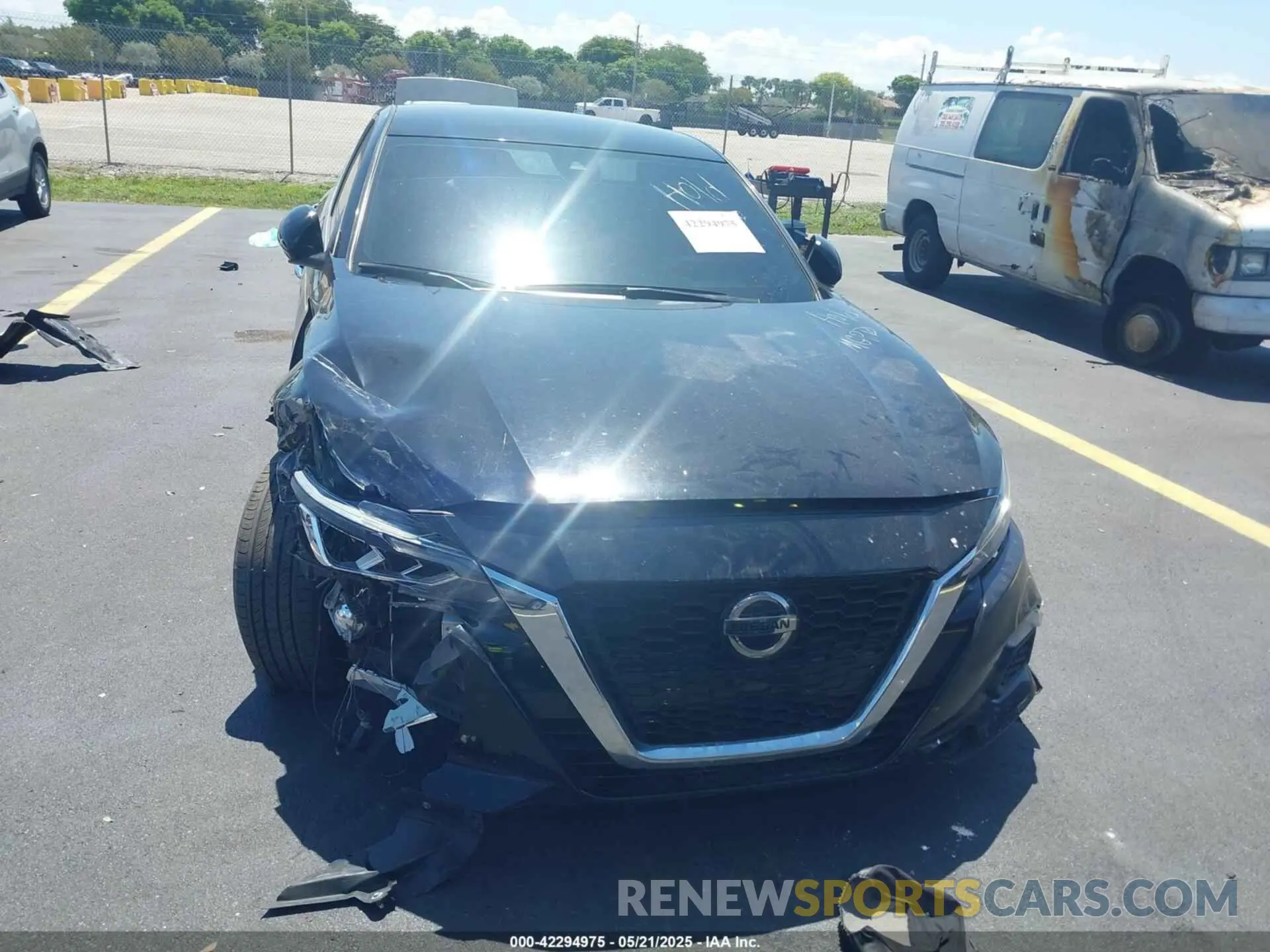 12 Photograph of a damaged car 1N4BL4DV0NN408530 NISSAN ALTIMA 2022