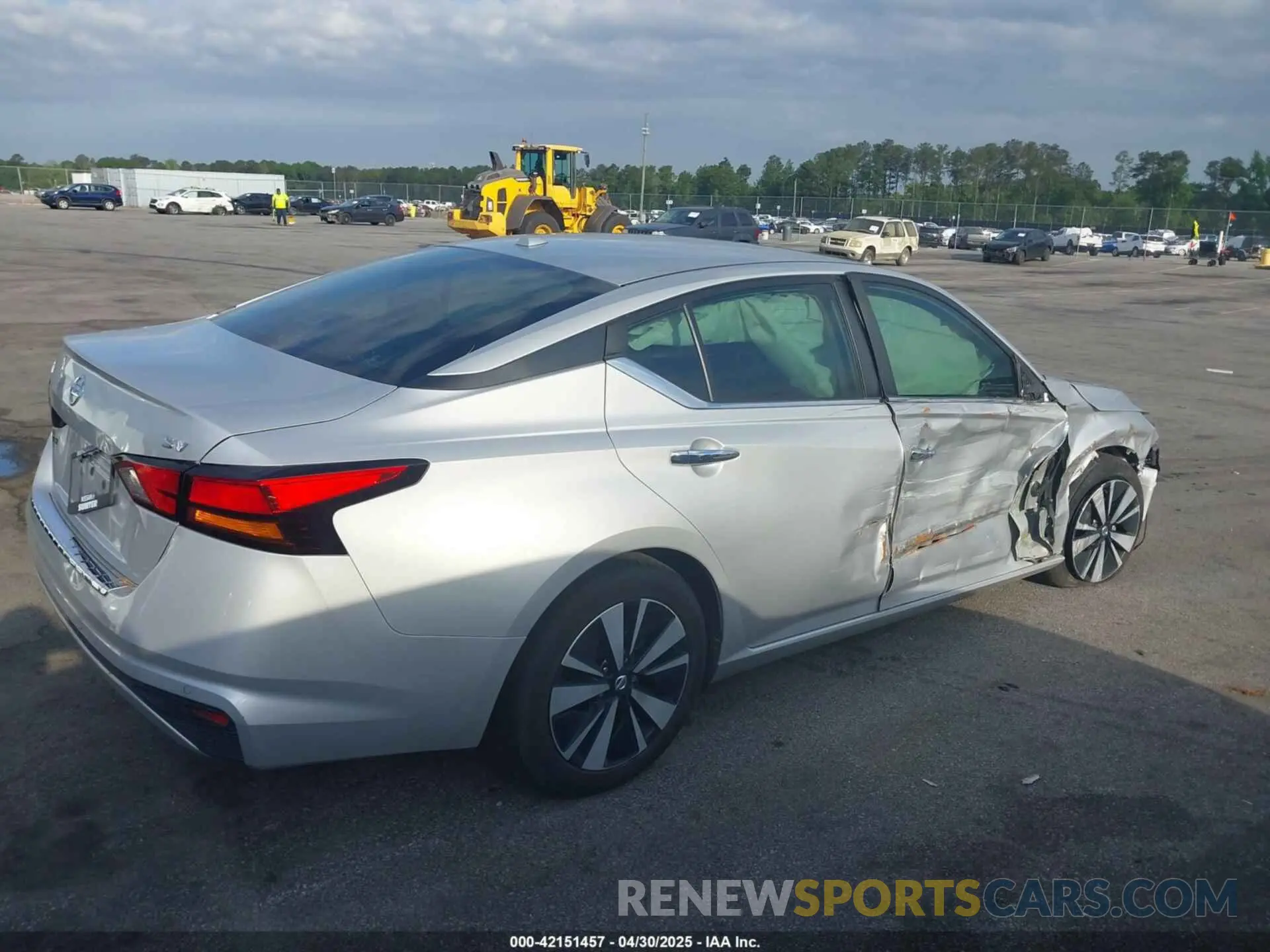 4 Photograph of a damaged car 1N4BL4DV1NN330114 NISSAN ALTIMA 2022