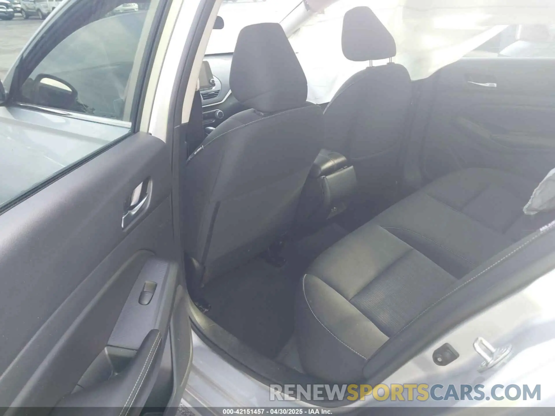 8 Photograph of a damaged car 1N4BL4DV1NN330114 NISSAN ALTIMA 2022