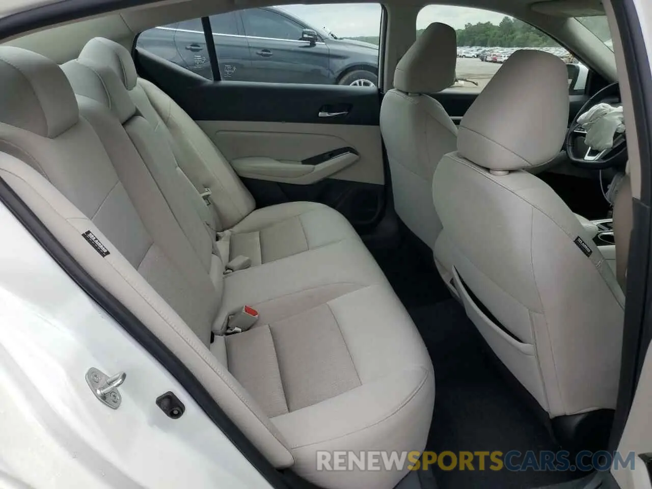 10 Photograph of a damaged car 1N4BL4DV1NN332705 NISSAN ALTIMA 2022
