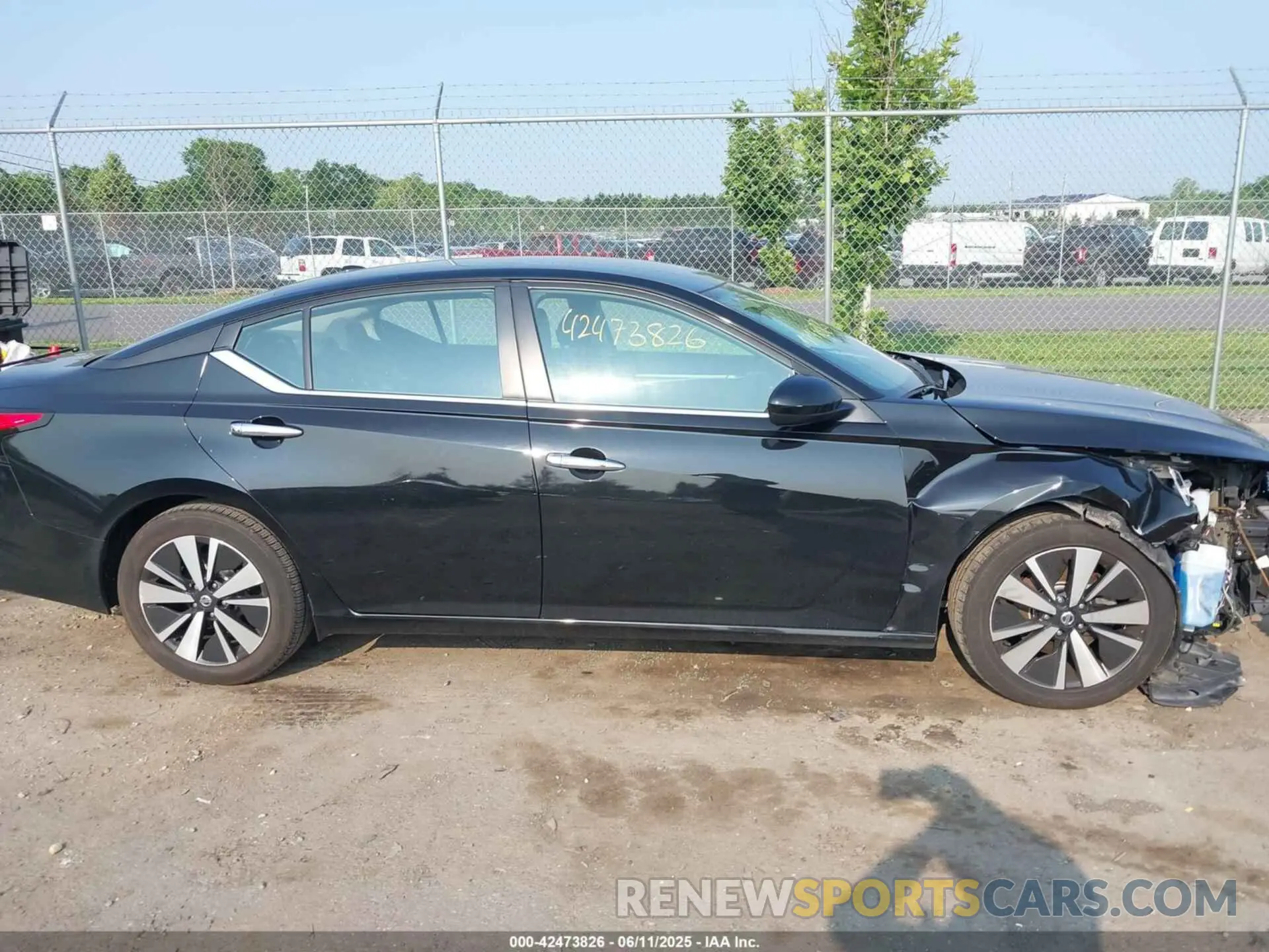 13 Photograph of a damaged car 1N4BL4DV1NN399059 NISSAN ALTIMA 2022