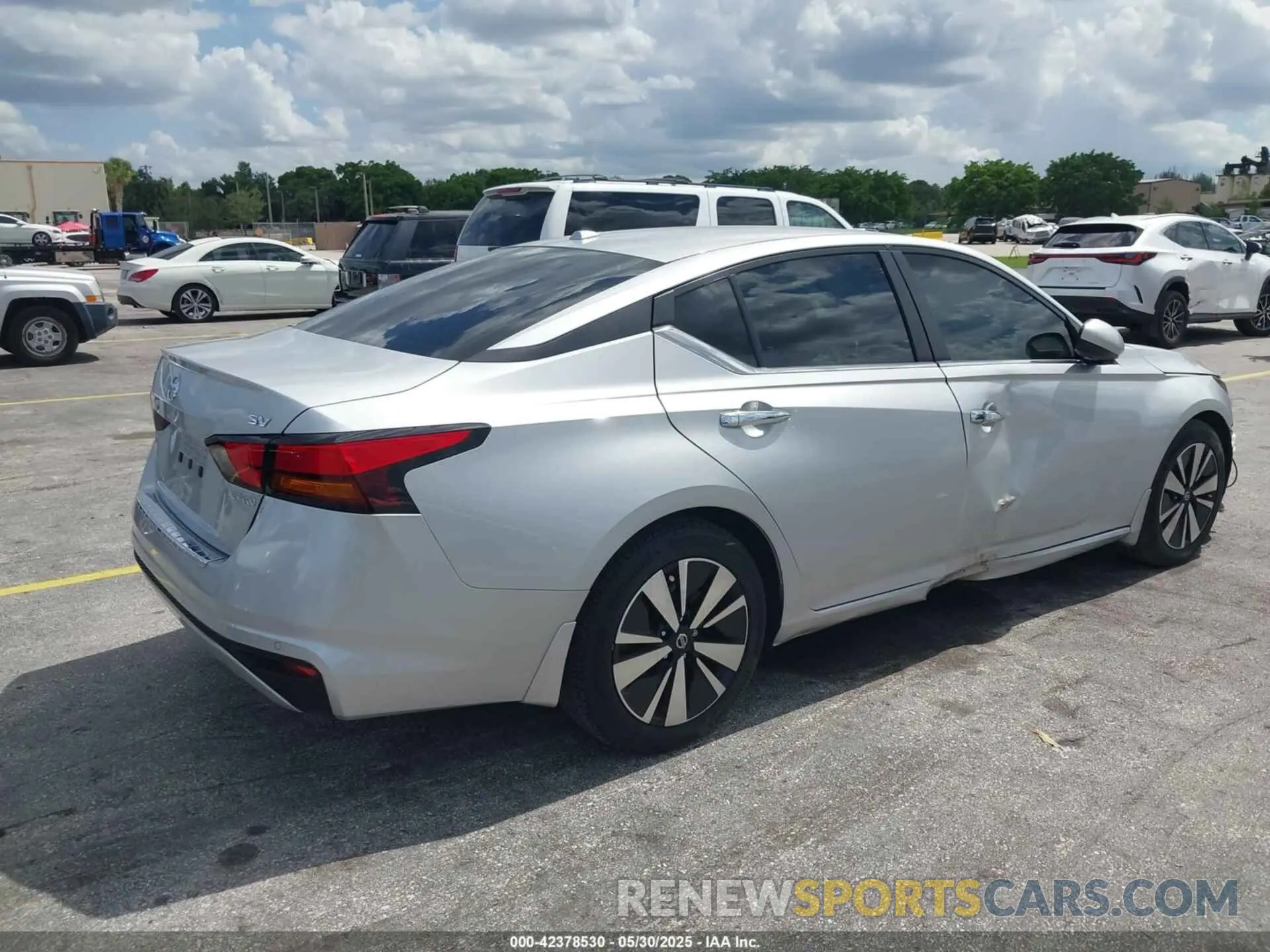 4 Photograph of a damaged car 1N4BL4DV2NN344409 NISSAN ALTIMA 2022