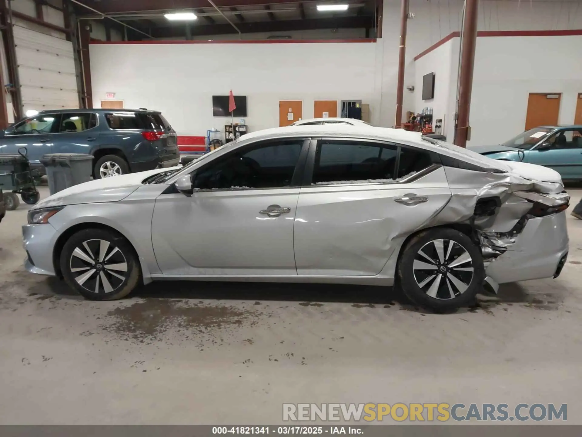 14 Photograph of a damaged car 1N4BL4DV2NN353921 NISSAN ALTIMA 2022
