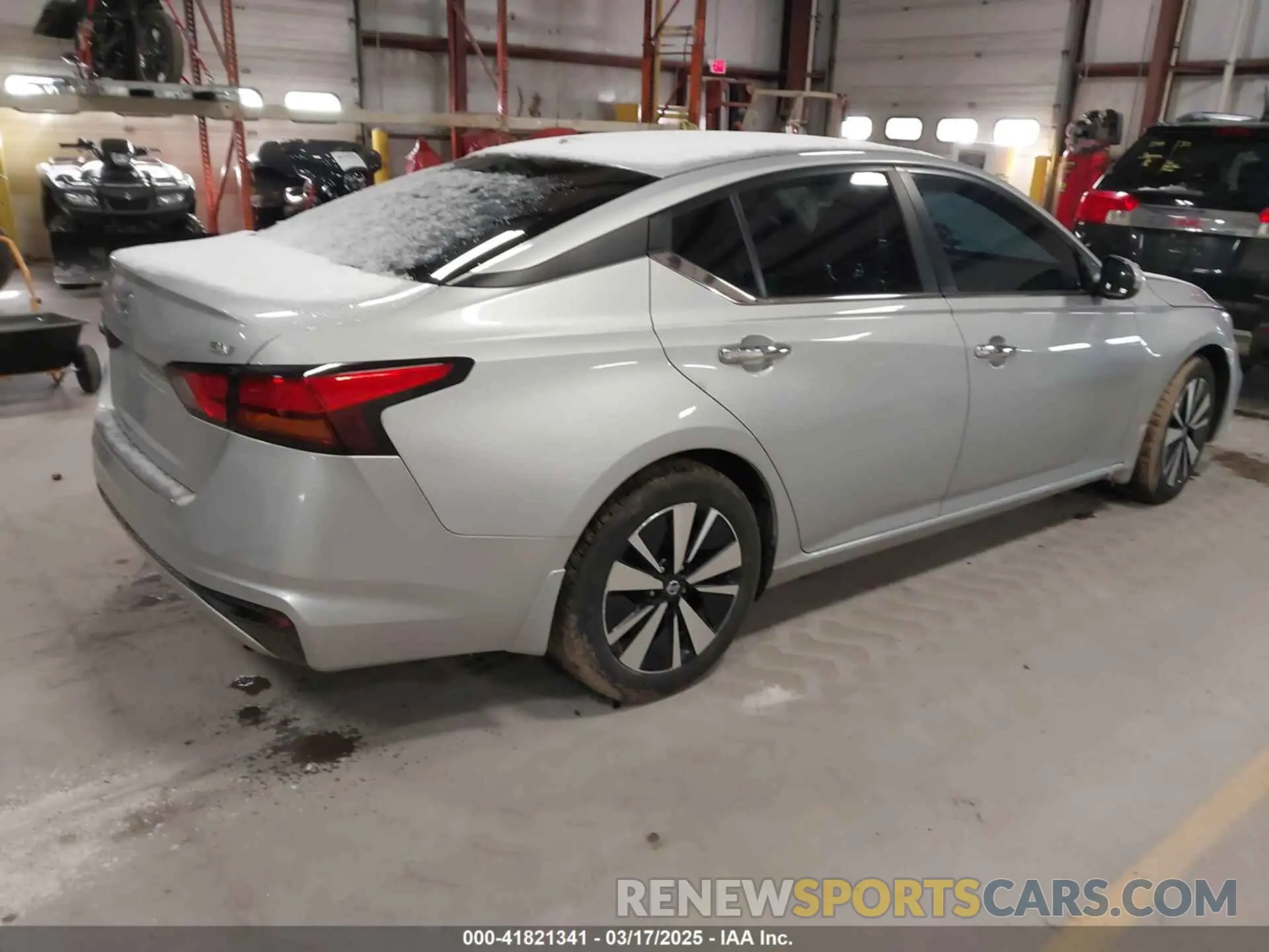 4 Photograph of a damaged car 1N4BL4DV2NN353921 NISSAN ALTIMA 2022